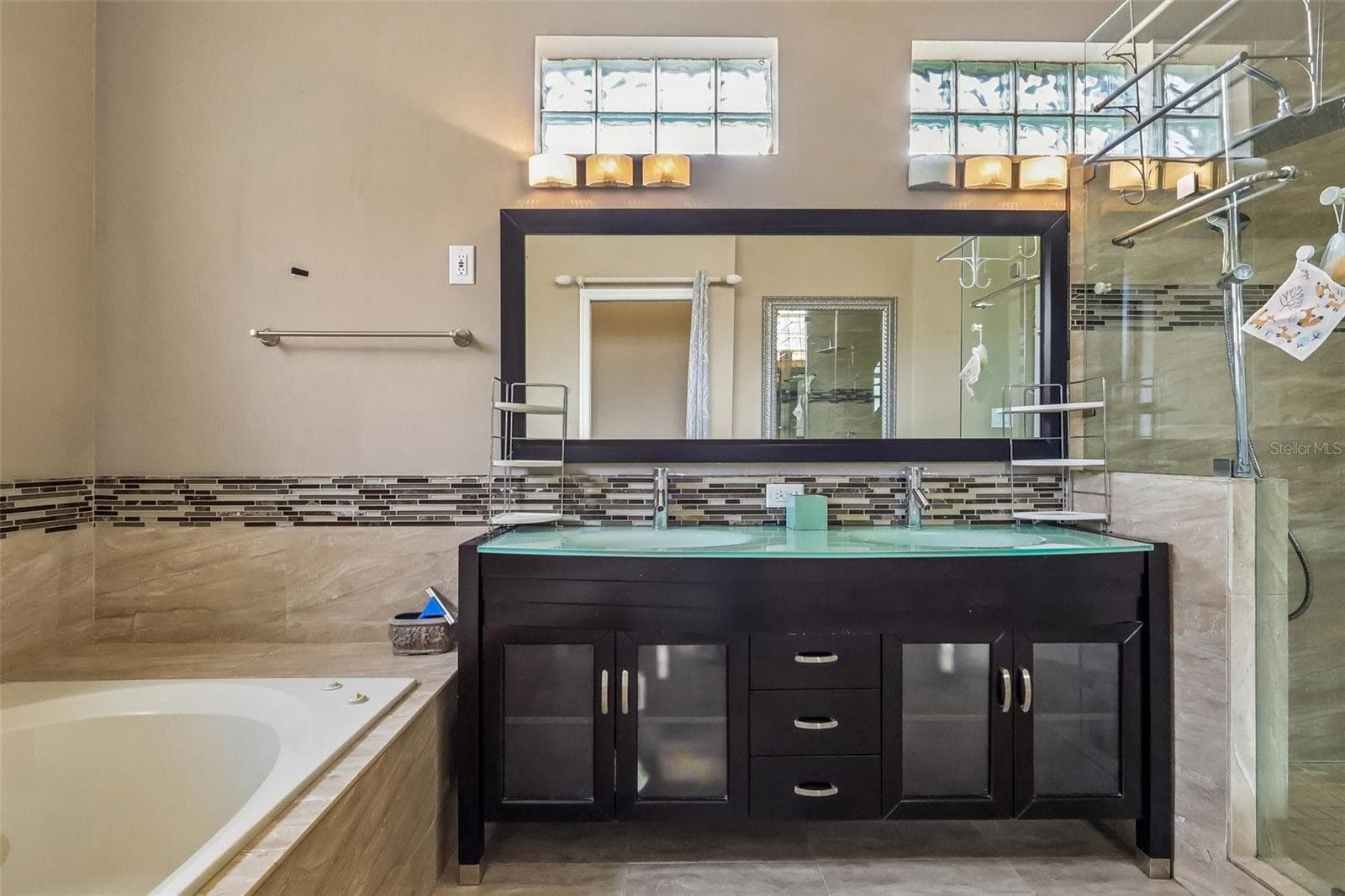 Master bathroom - 2728 RUNNING SPRINGS LOOP, OVIEDO