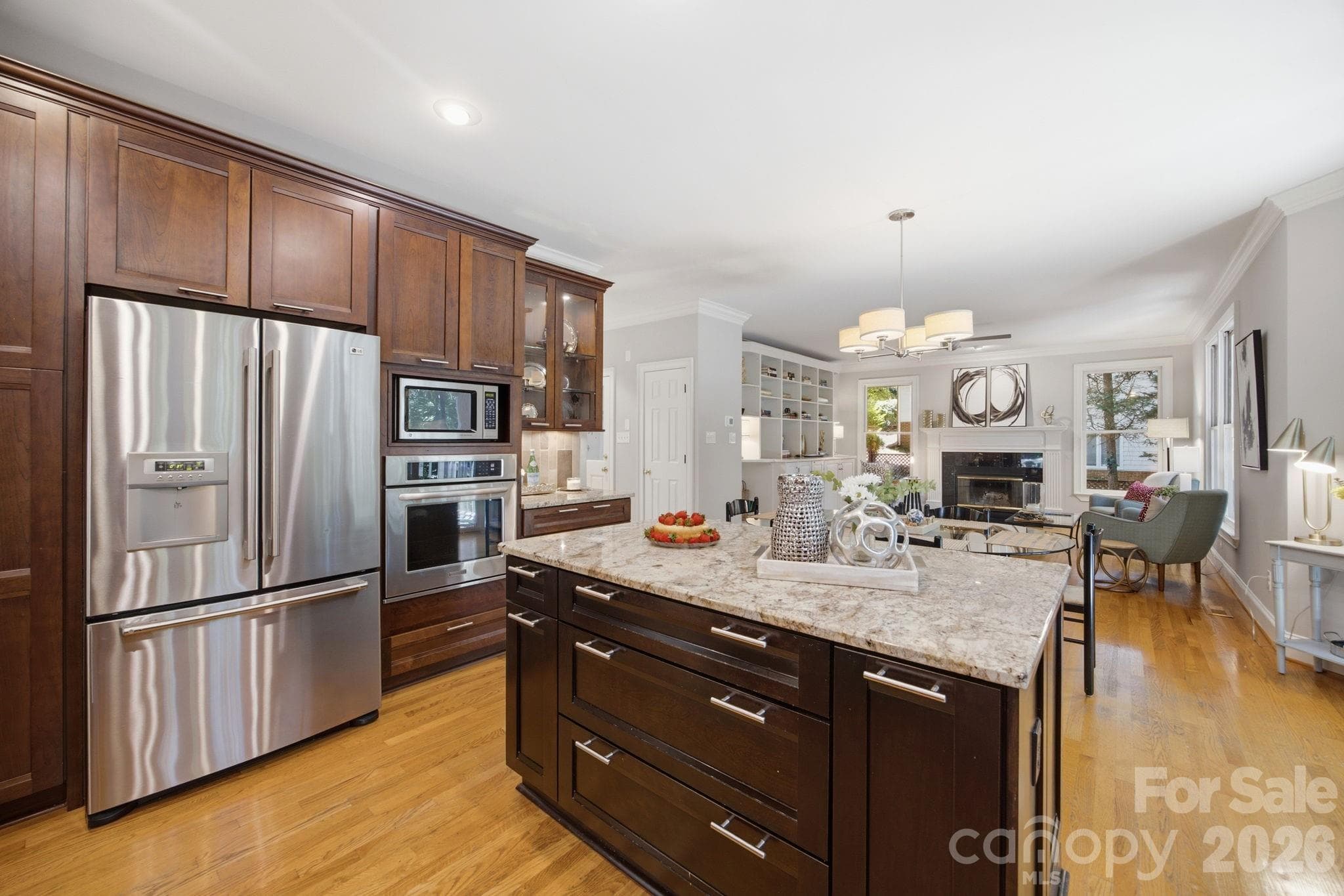 Single Family Residence at 20011 Chapel Point Lane, Cornelius, photo 10 of 39
