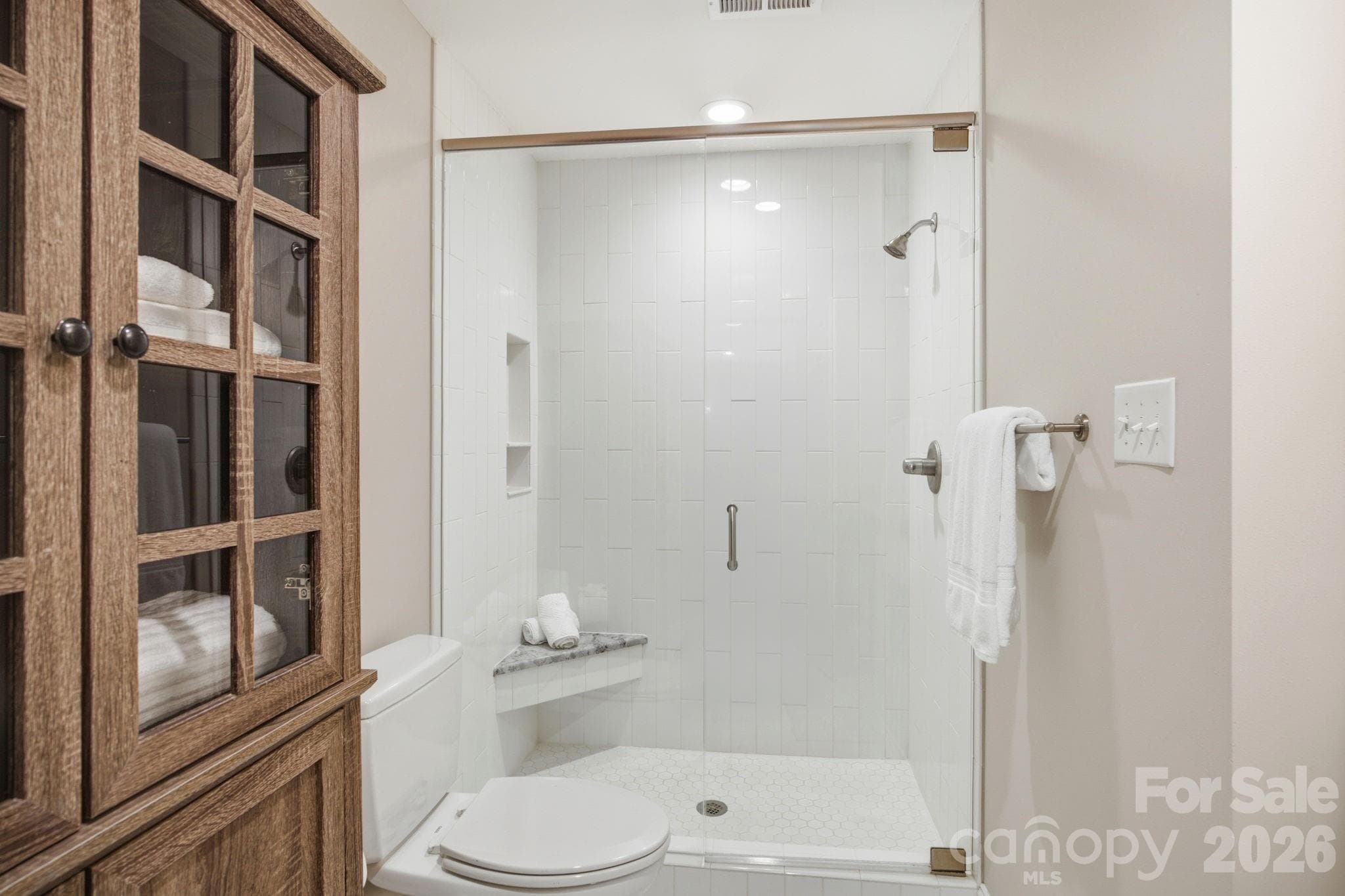 Single Family Residence at 20011 Chapel Point Lane, Cornelius, photo 20 of 39