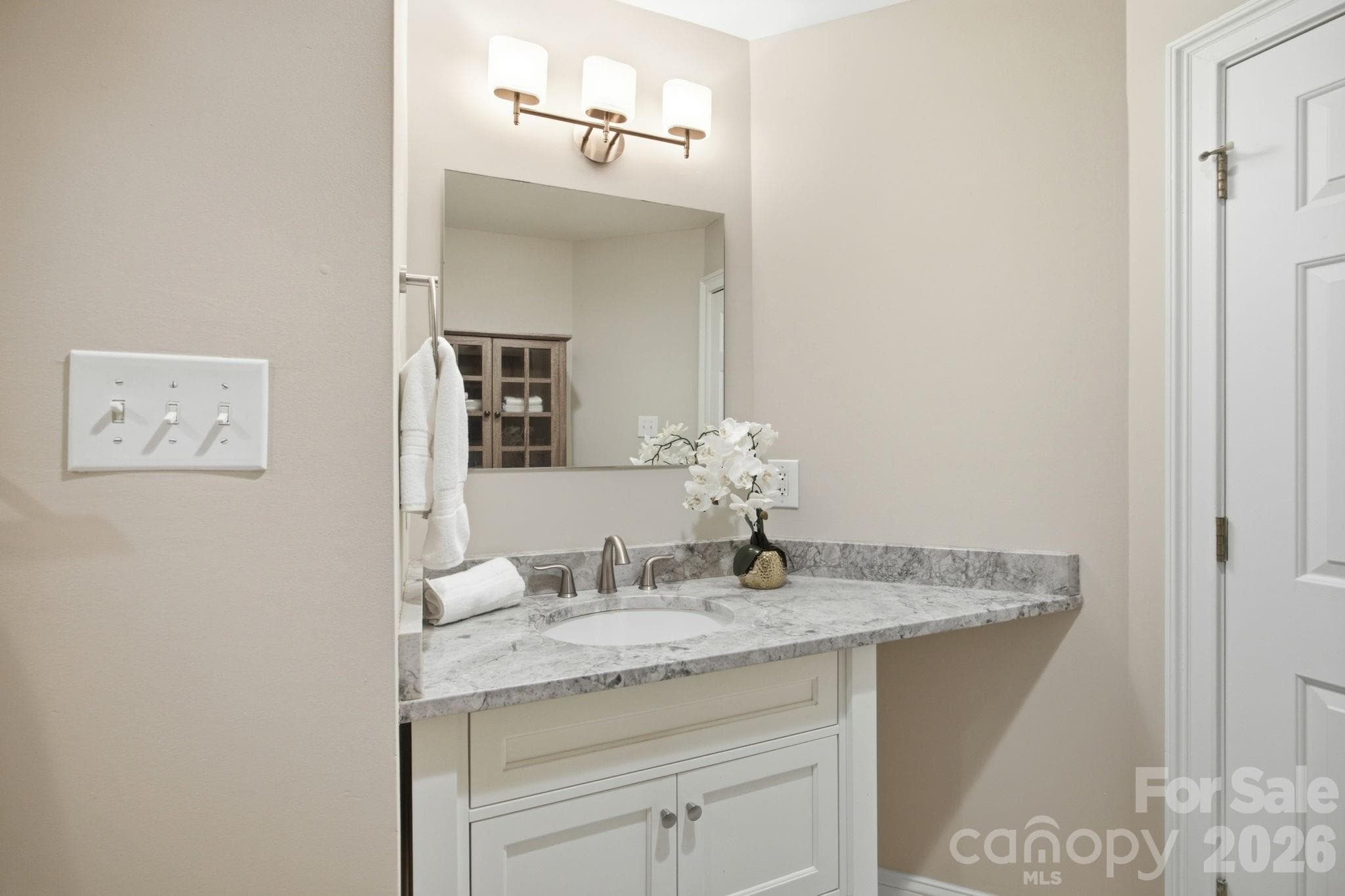 Single Family Residence at 20011 Chapel Point Lane, Cornelius, photo 21 of 39