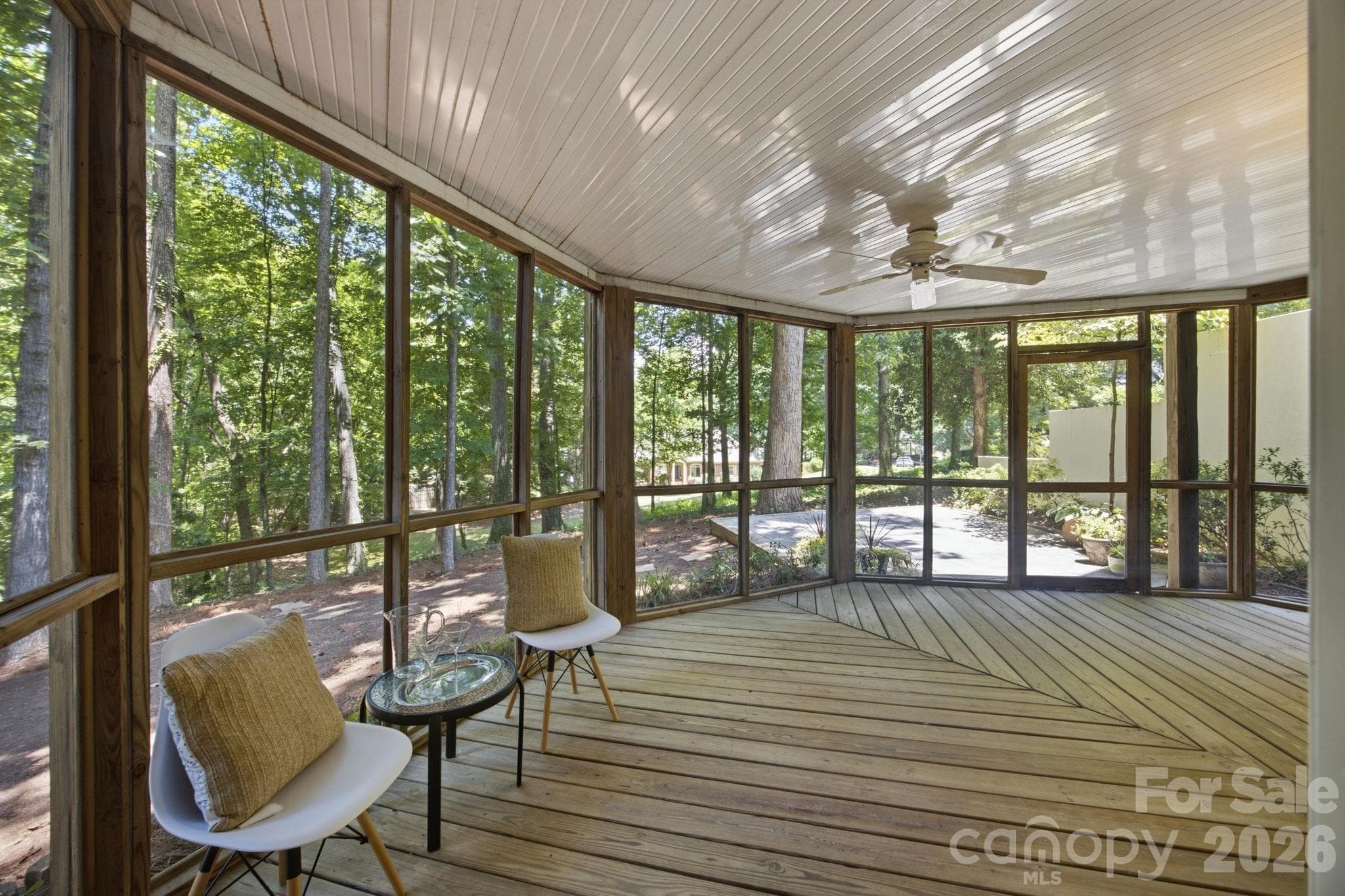Single Family Residence at 20011 Chapel Point Lane, Cornelius, photo 31 of 39