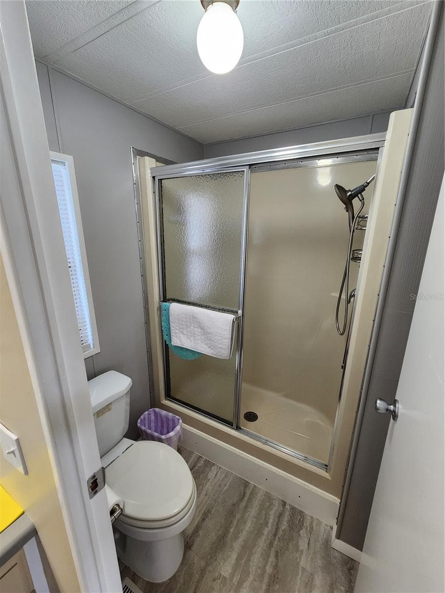 Shower - 808 53RD AVE E #223, BRADENTON