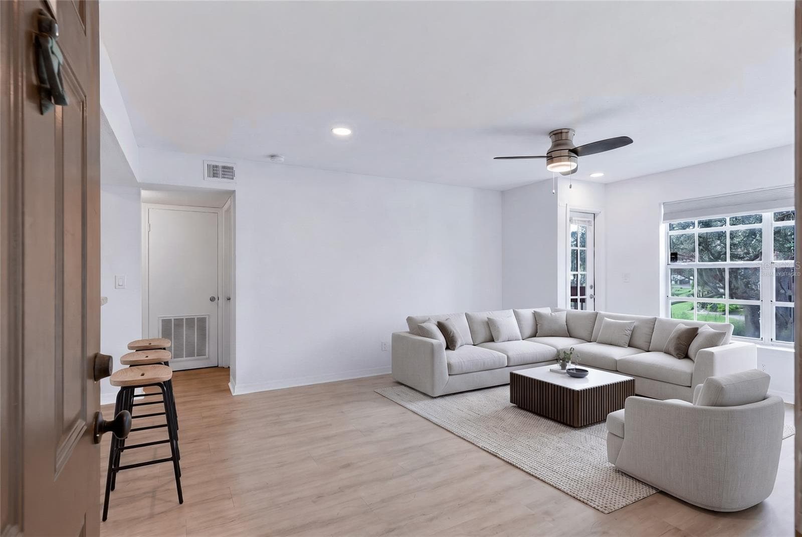 Virtually Staged - 10200 GANDY BLVD N #1205, ST PETERSBURG