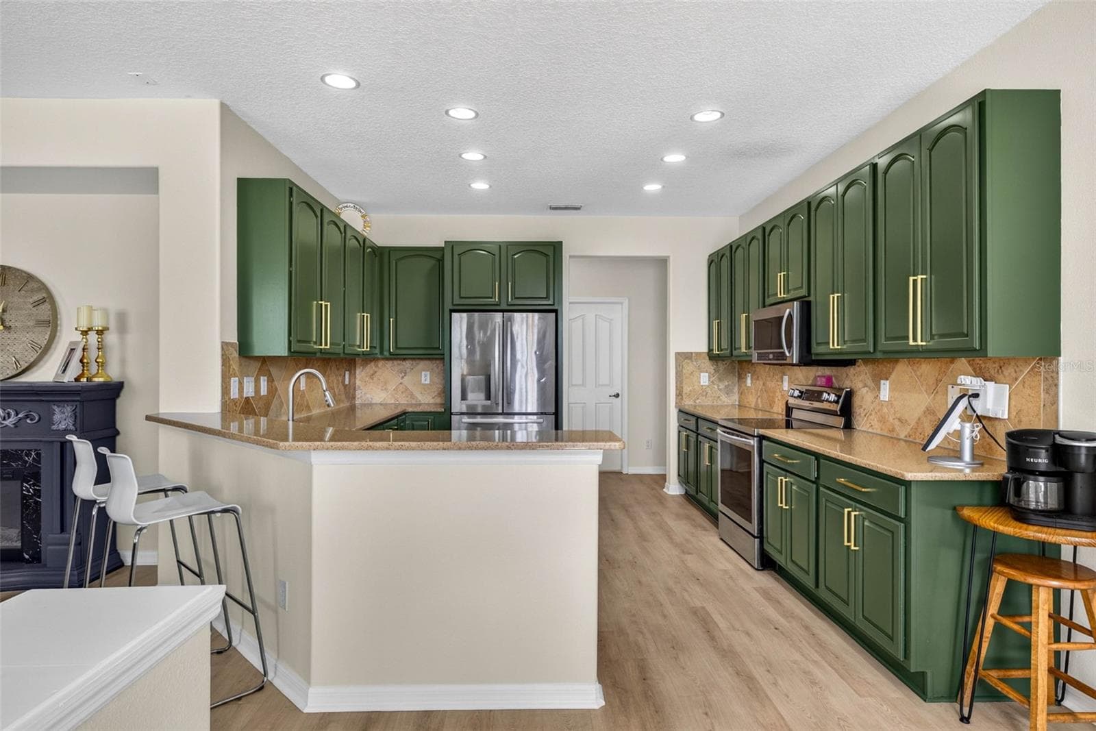Single Family Residence at 7360 BRIDGEVIEW DR, WESLEY CHAPEL, photo 32 of 82
