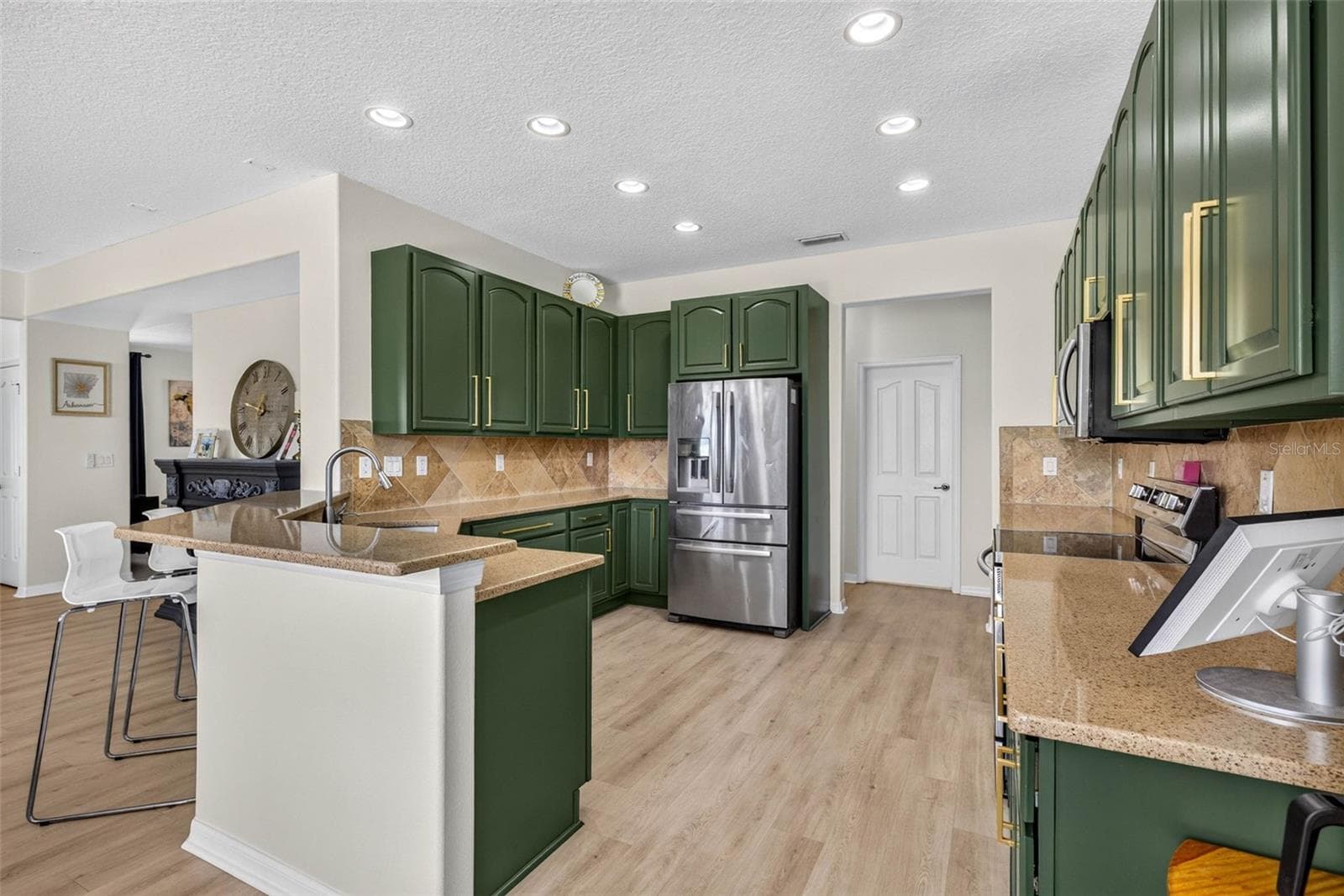 Single Family Residence at 7360 BRIDGEVIEW DR, WESLEY CHAPEL, photo 34 of 82