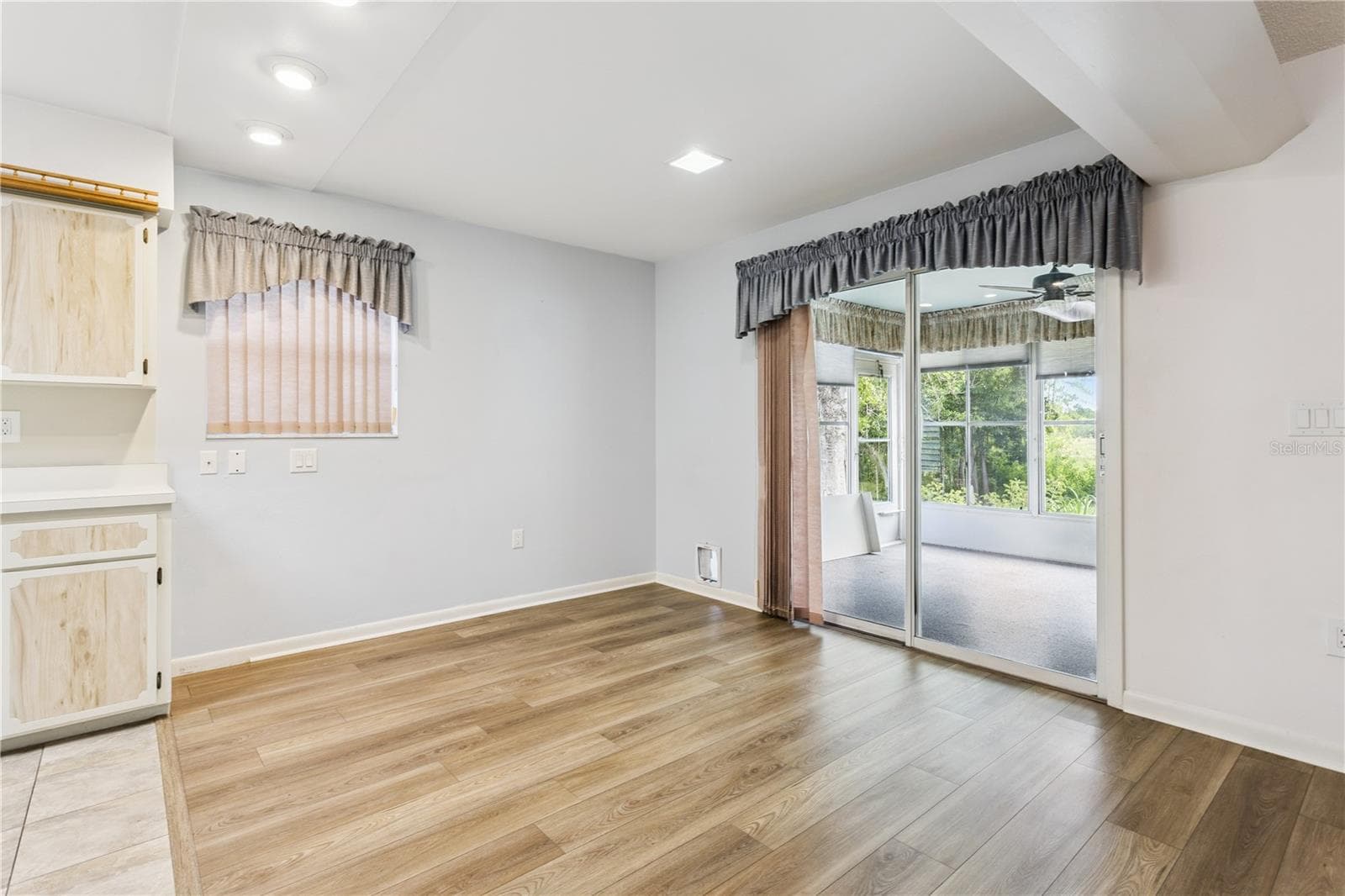 Single Family Residence at 32 GORDON CT, LEESBURG, photo 10 of 49