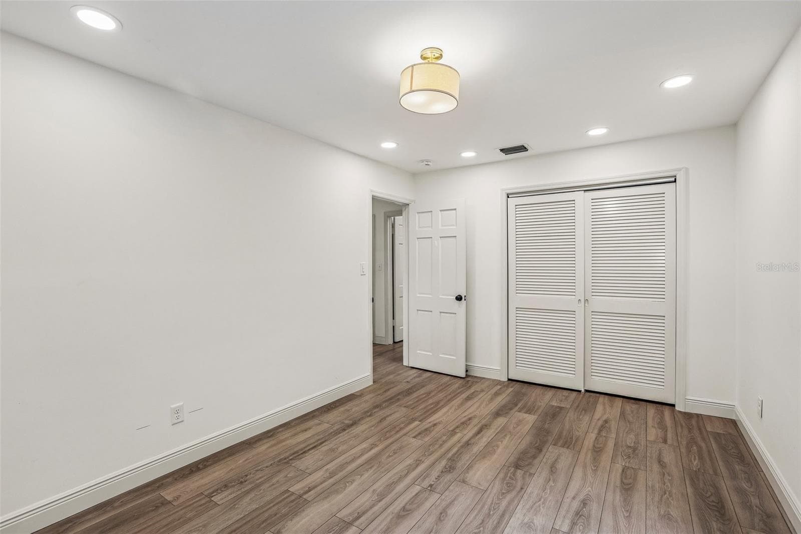 Single Family Residence at 4708 W NEPTUNE ST, TAMPA, photo 26 of 39