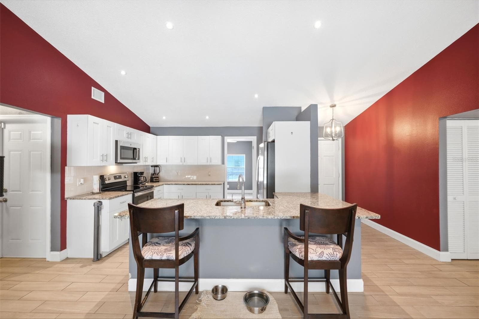 Kitchen - 10110 BRIAR CIR, HUDSON