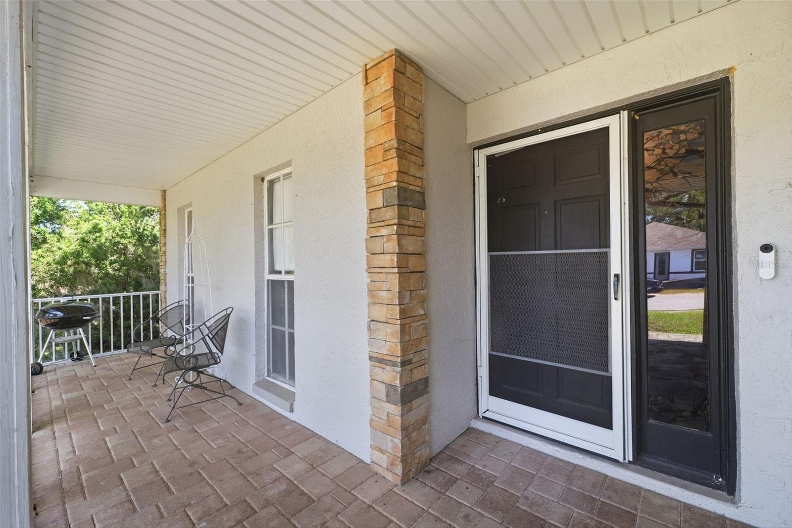 Front Porch - 10110 BRIAR CIR, HUDSON