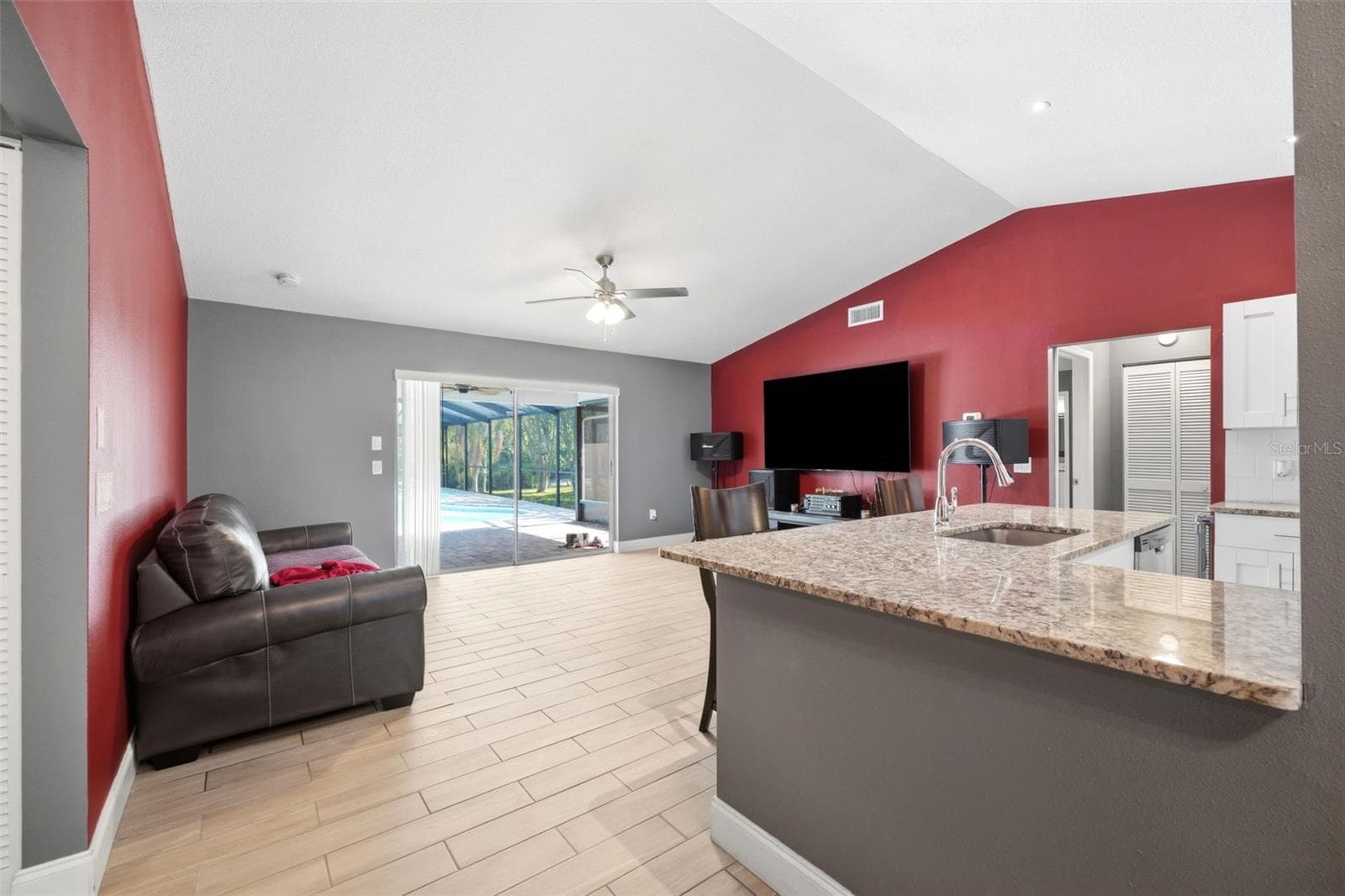 Kitchen/Living - 10110 BRIAR CIR, HUDSON