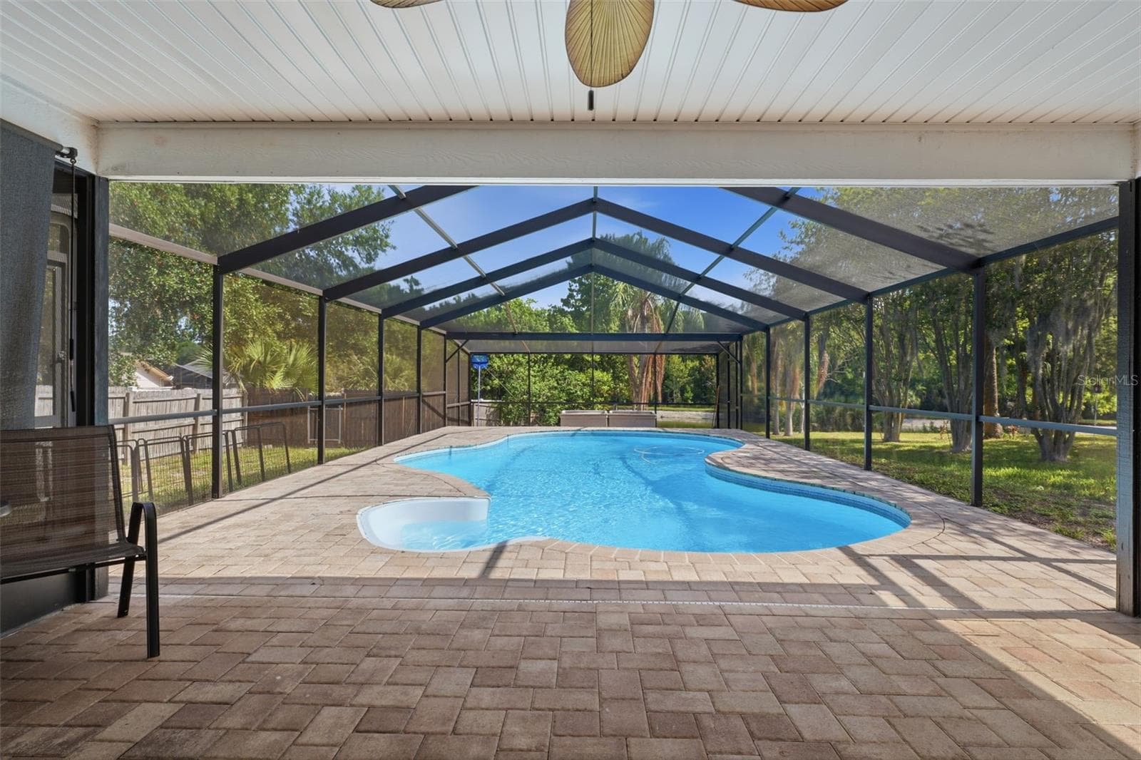 Screened Patio/Pool Area - 10110 BRIAR CIR, HUDSON