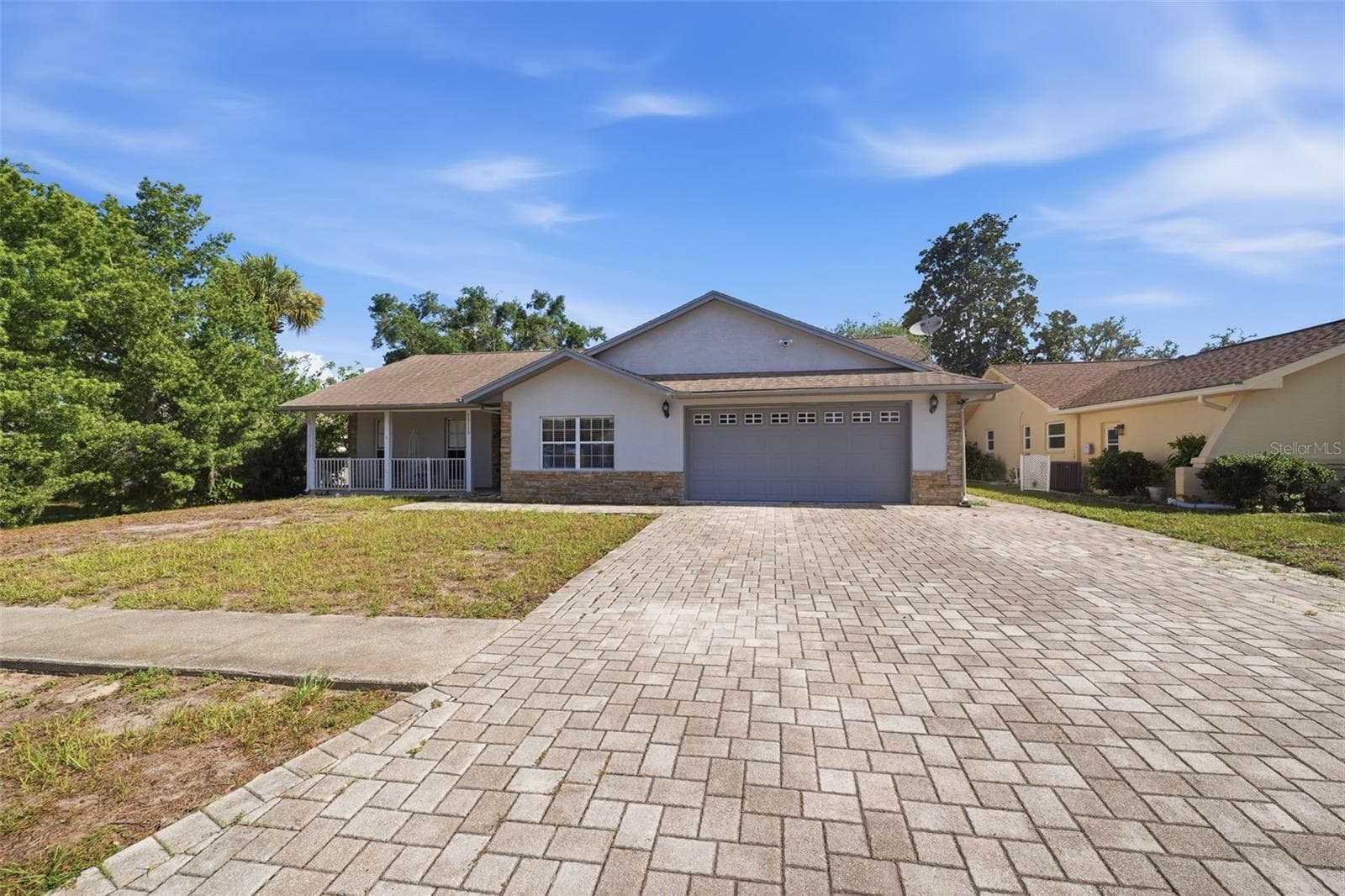 Front Exterior - 10110 BRIAR CIR, HUDSON
