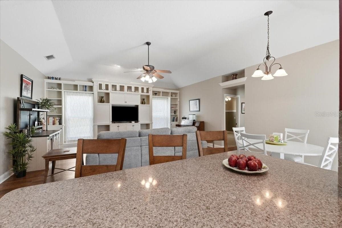Single Family Residence at 5618 SUMMERLAND HILLS DR, LAKELAND, photo 13 of 63