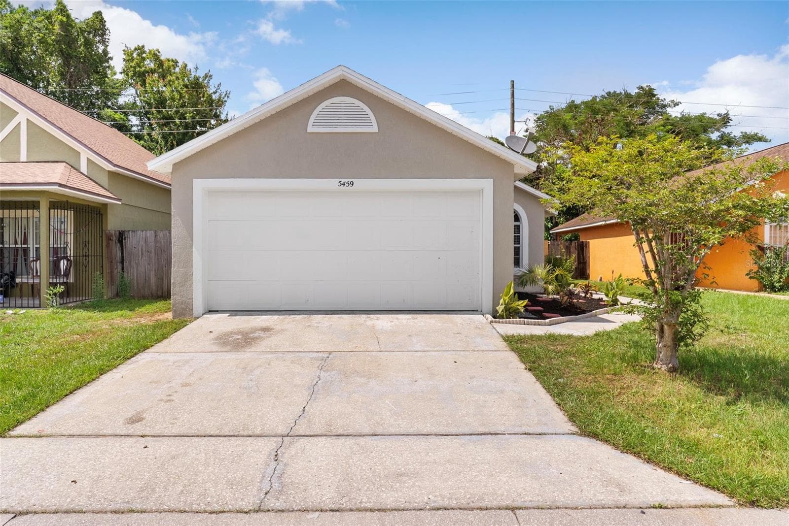 Single Family Residence at 5459 SEEDLING LN, ORLANDO, photo 2 of 26