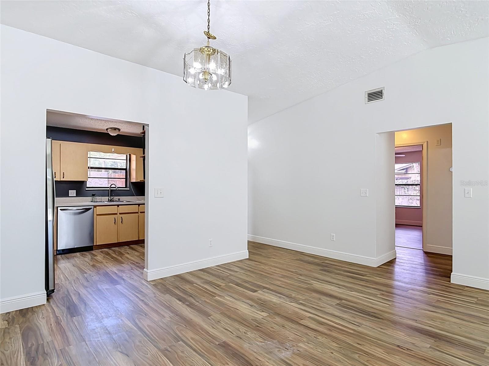 Single Family Residence at 1302 BOND ST, EDGEWATER, photo 7 of 46