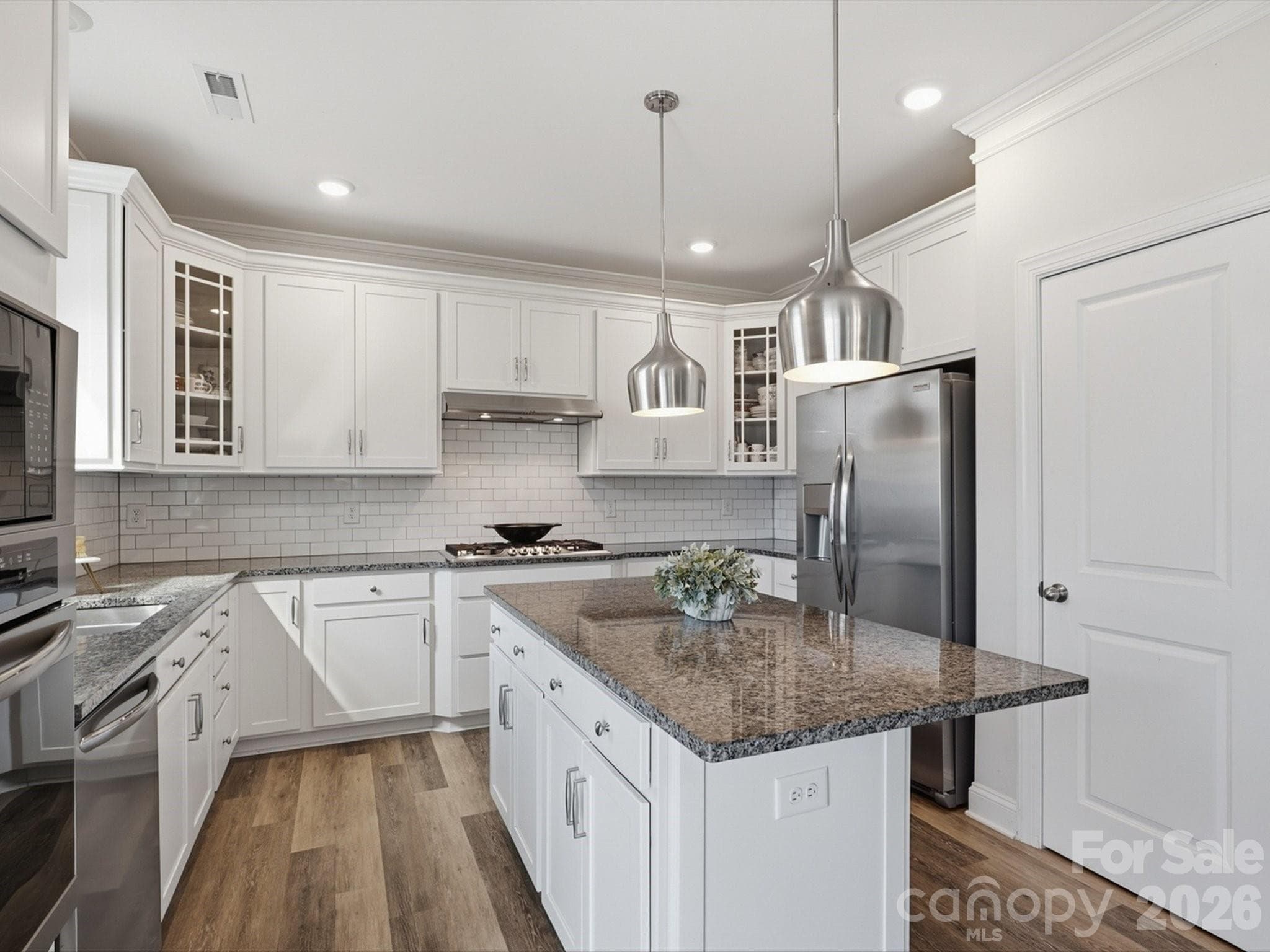 Single Family Residence at 7122 Astella Way, Lancaster, photo 15 of 46