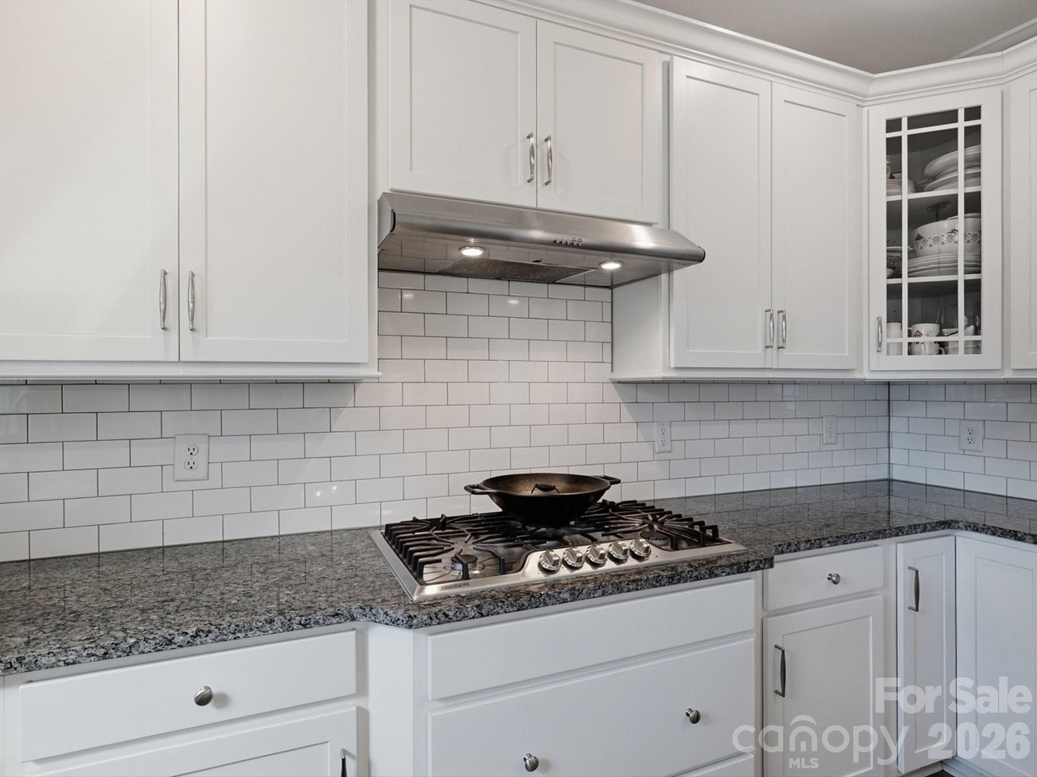 Single Family Residence at 7122 Astella Way, Lancaster, photo 17 of 46