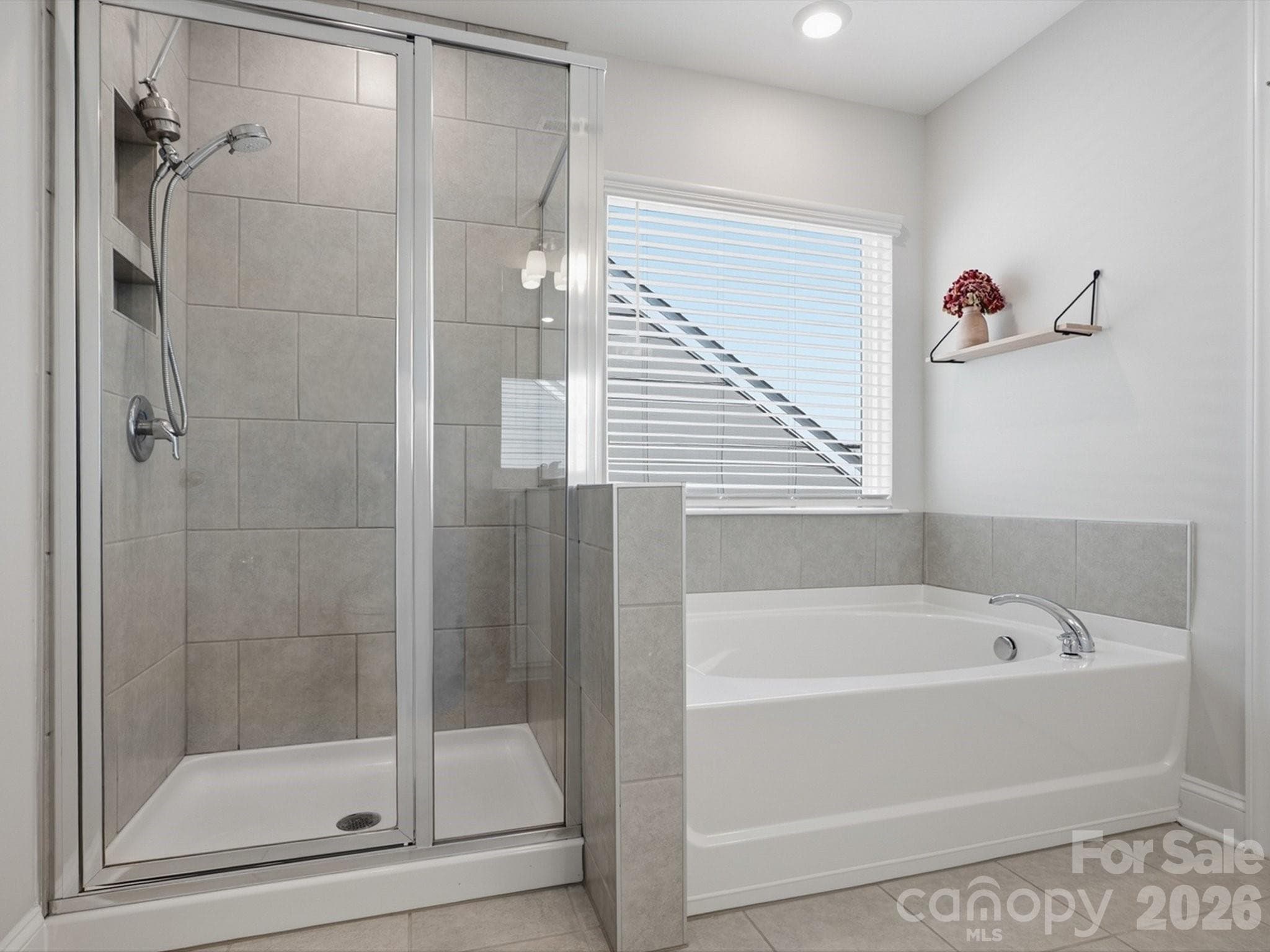Single Family Residence at 7122 Astella Way, Lancaster, photo 25 of 46
