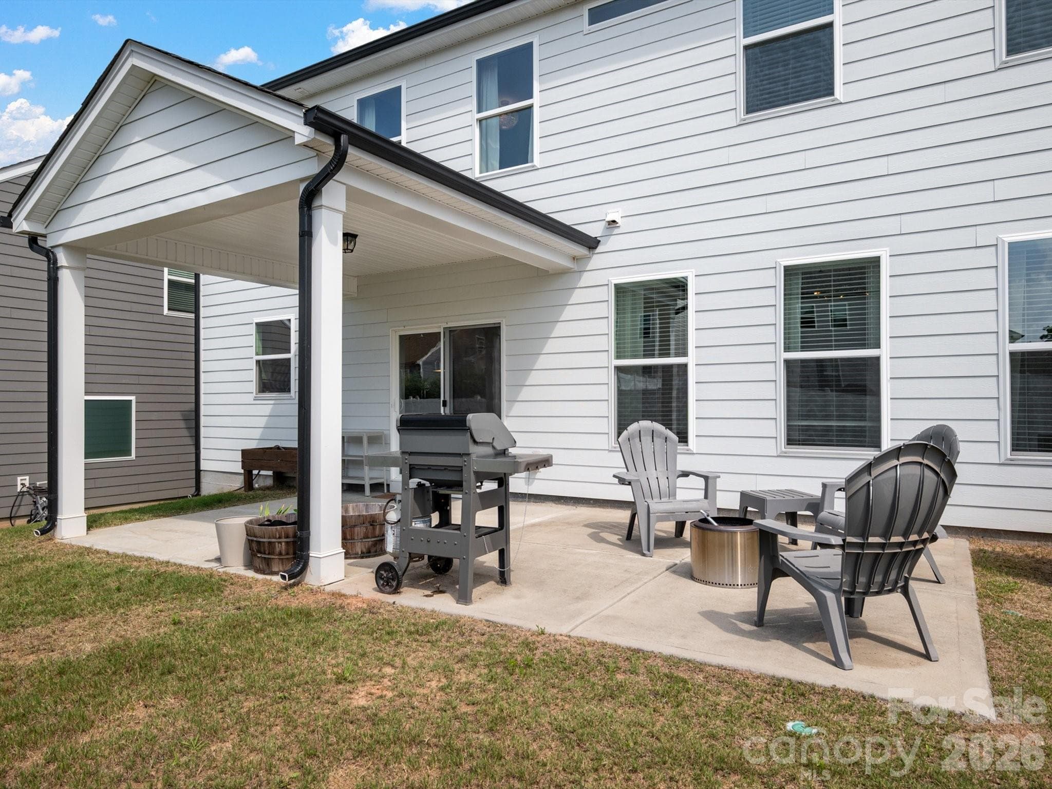 Single Family Residence at 7122 Astella Way, Lancaster, photo 32 of 46