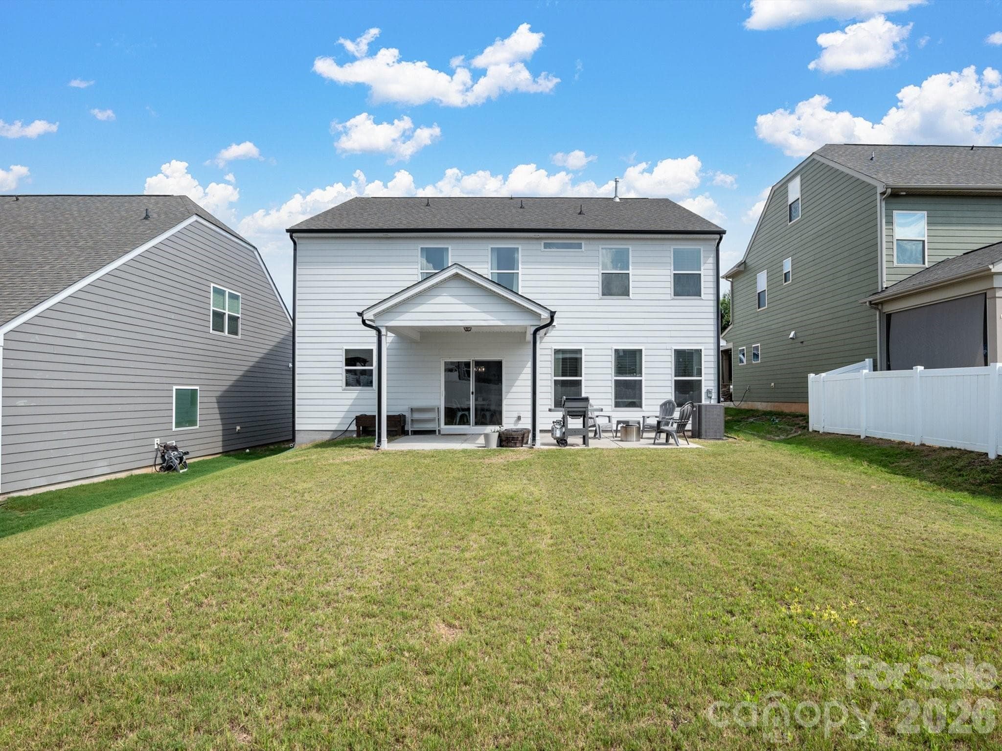 Single Family Residence at 7122 Astella Way, Lancaster, photo 33 of 46