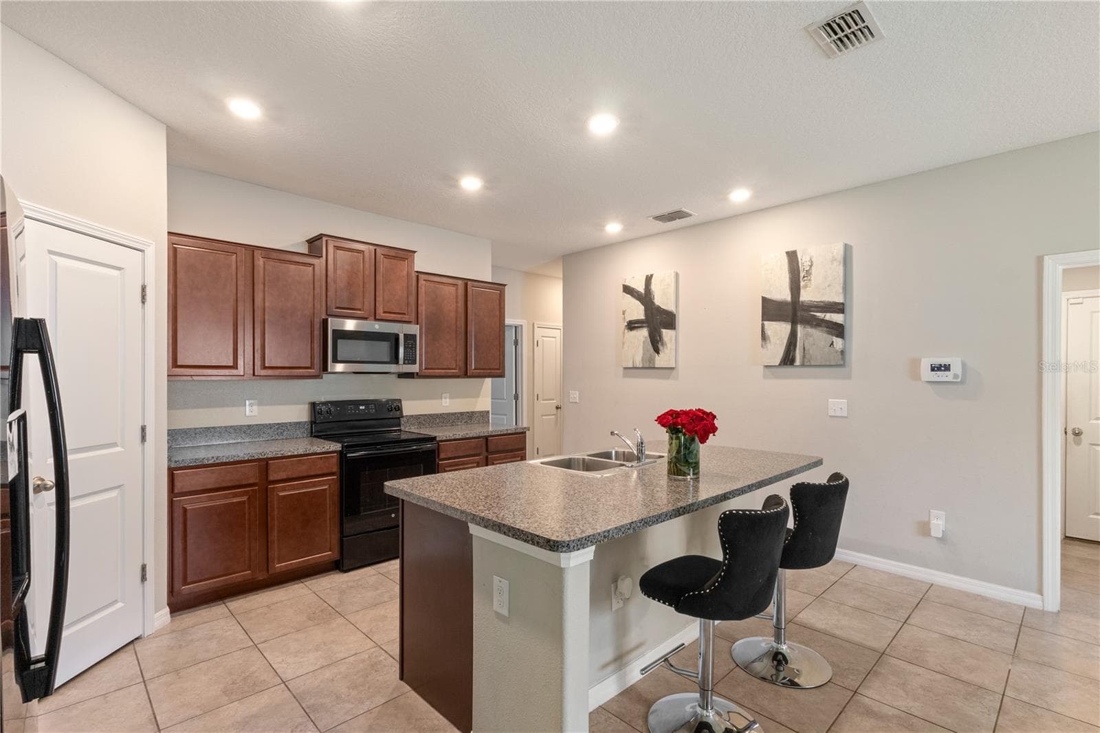 Single Family Residence at 2987 MOULDEN HOLLOW DR, ZEPHYRHILLS, photo 11 of 28