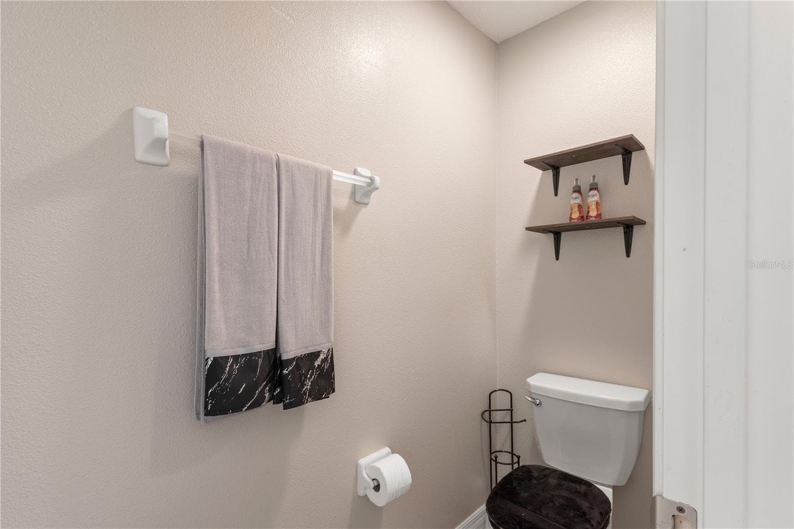 Single Family Residence at 2987 MOULDEN HOLLOW DR, ZEPHYRHILLS, photo 17 of 28
