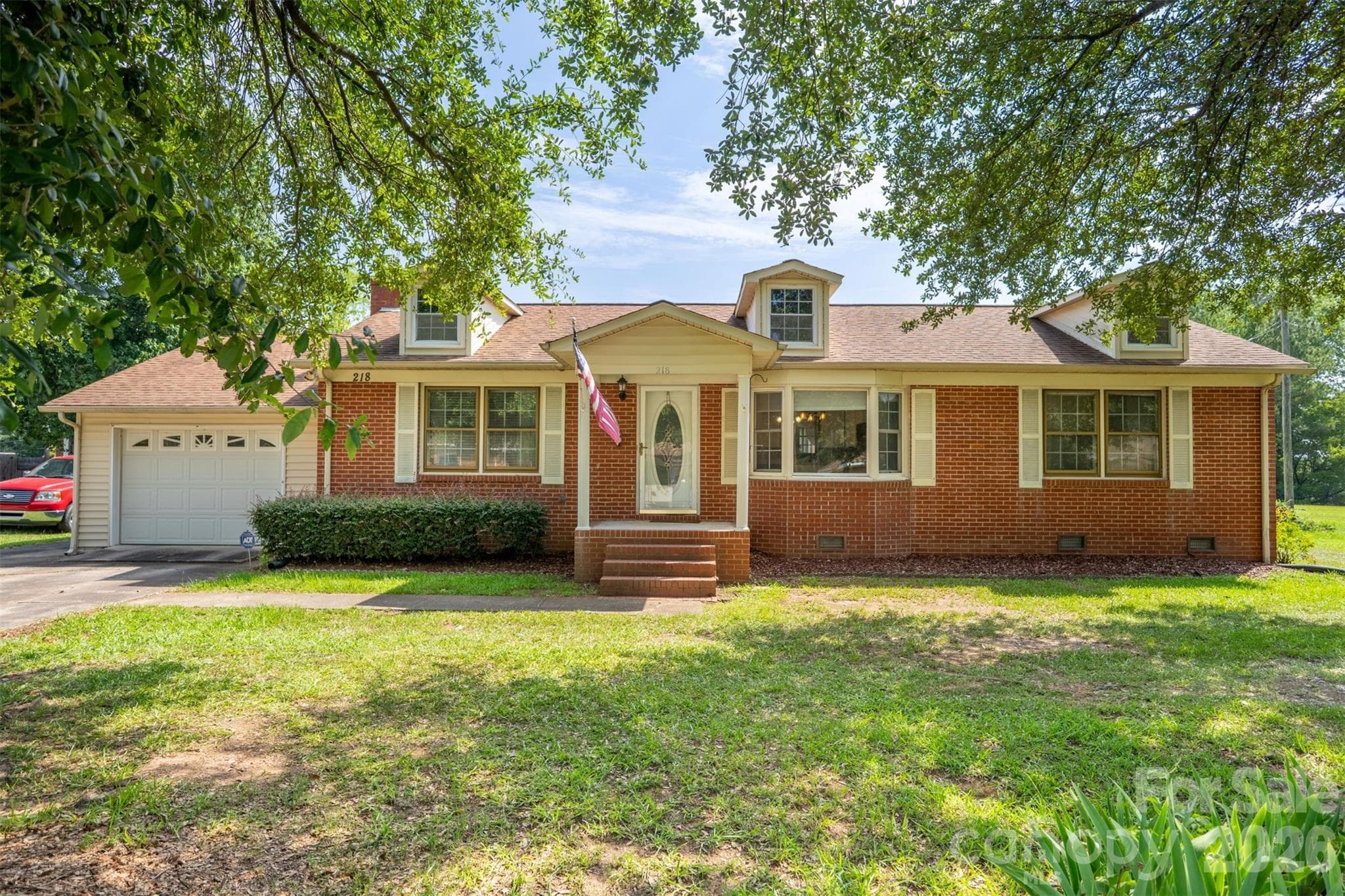 218 S Plantation Road