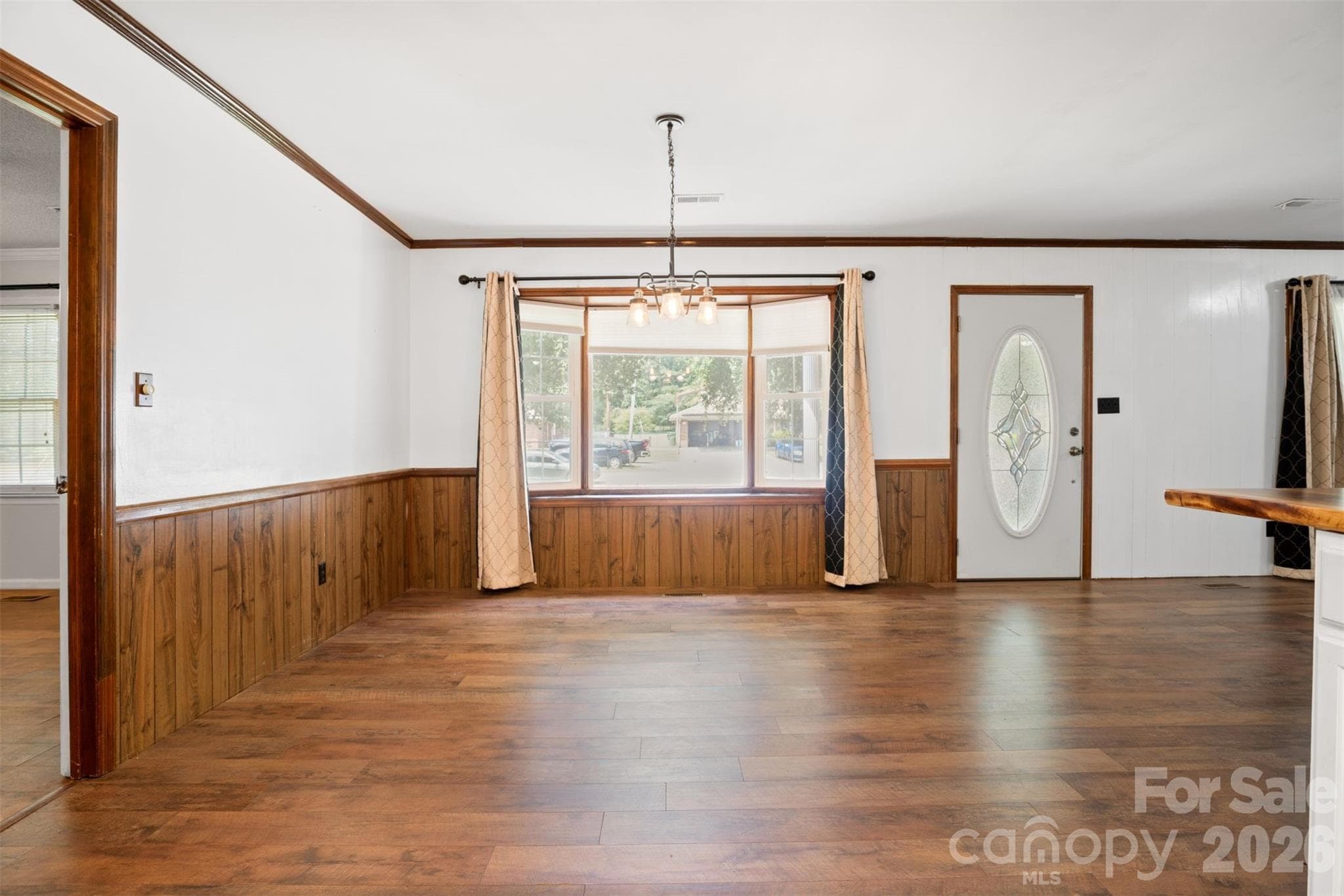 Dining Area - 218 S Plantation Road, Lancaster