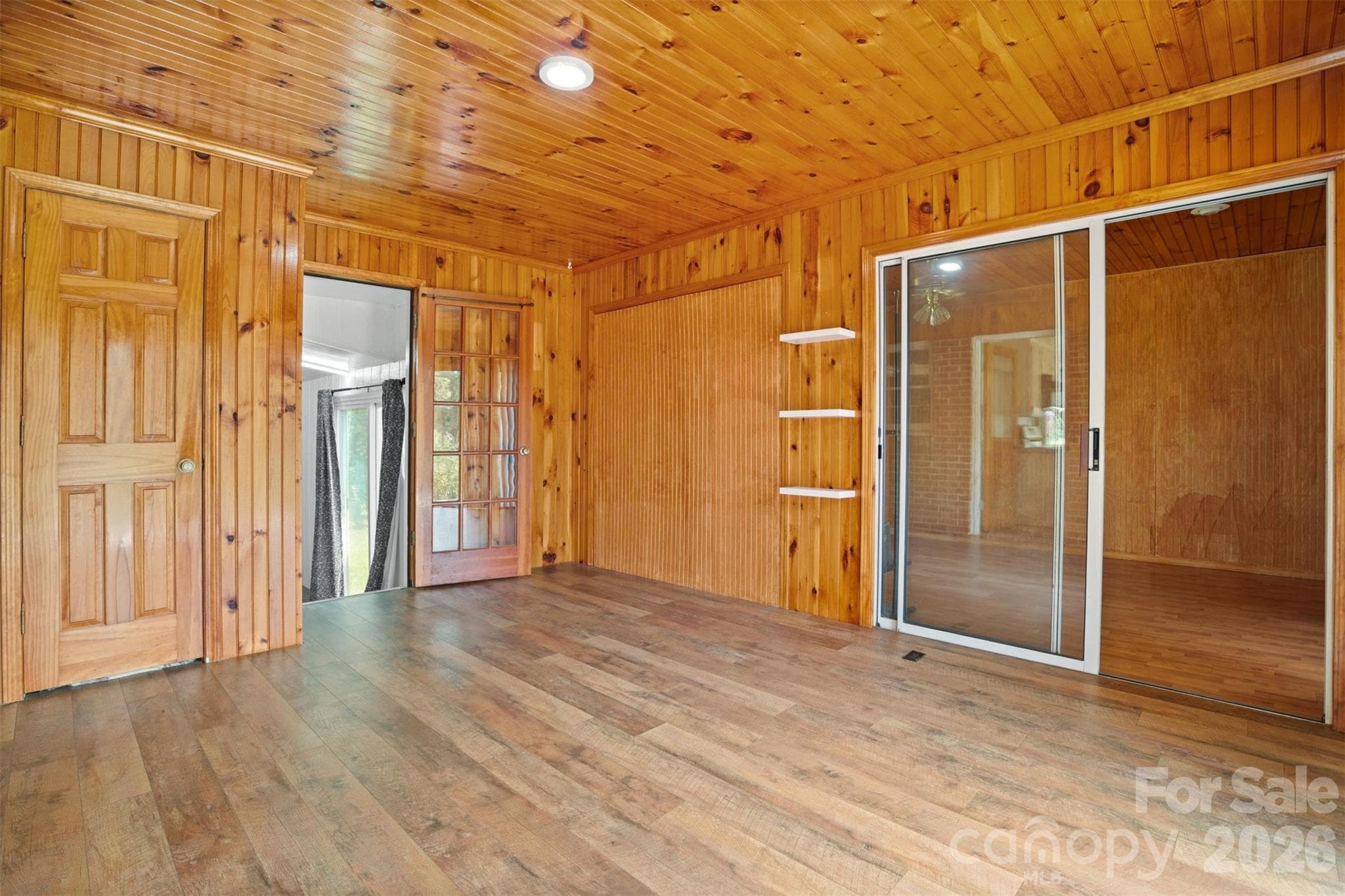 Office - 218 S Plantation Road, Lancaster