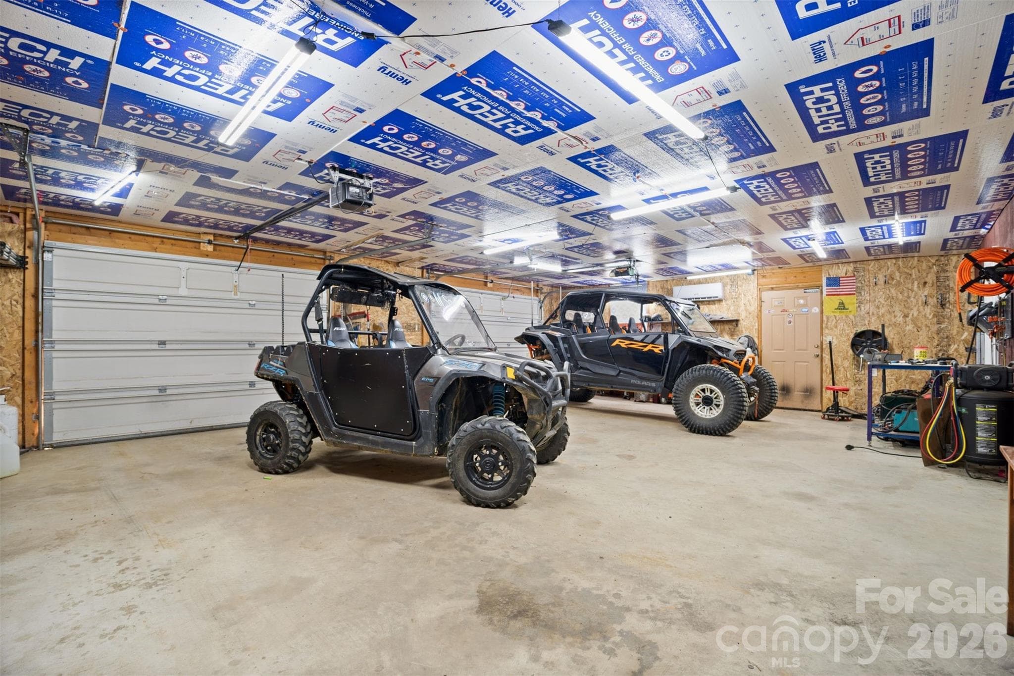 Detached Workshop - 218 S Plantation Road, Lancaster