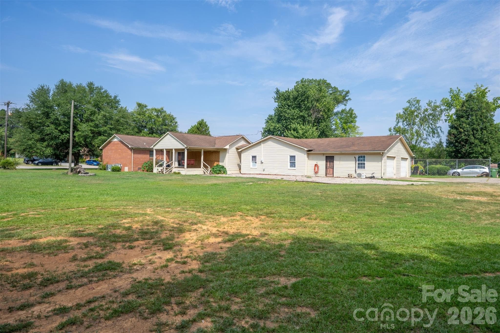 Back - 218 S Plantation Road, Lancaster
