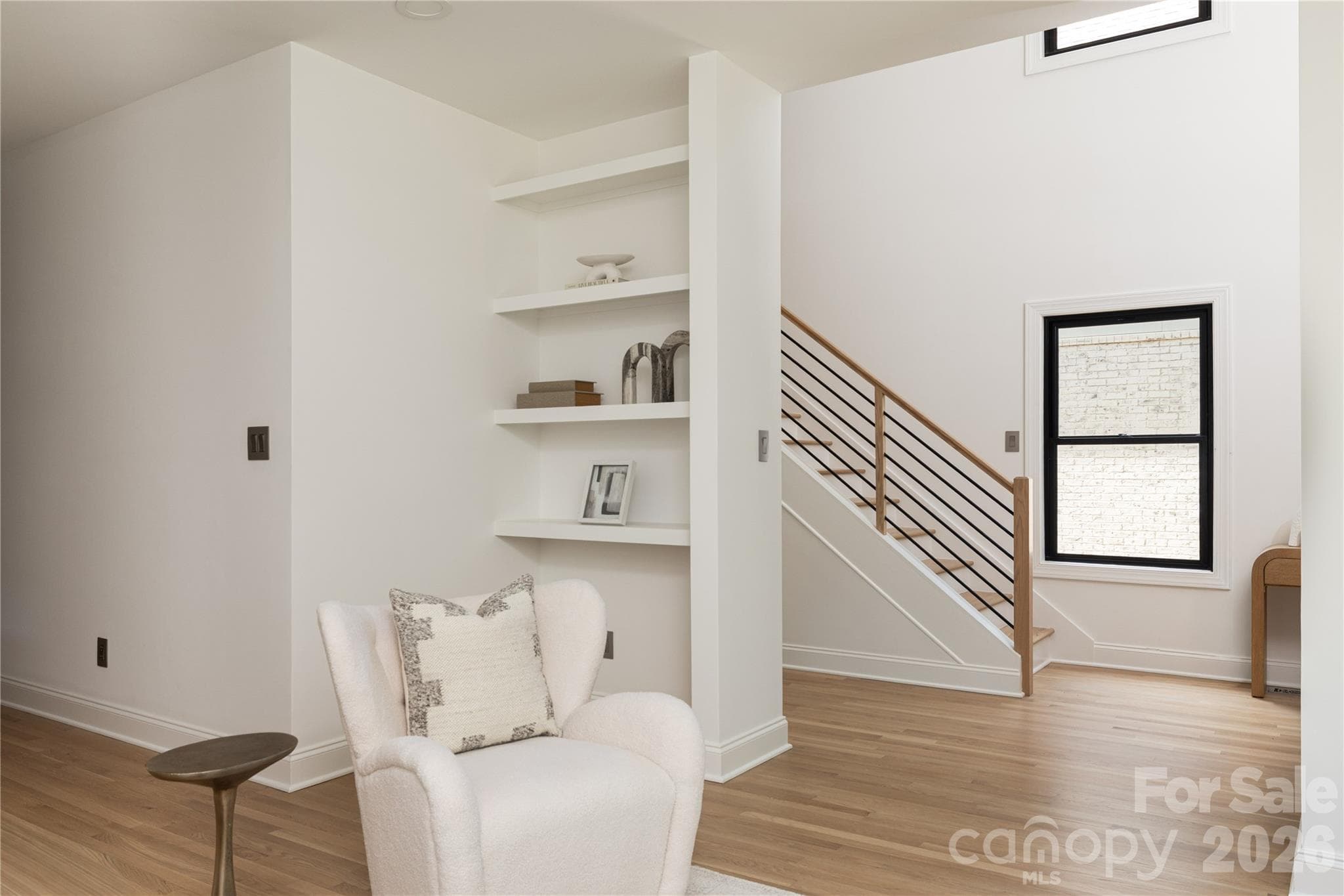 Single Family Residence at 732 Ellsworth Road, Charlotte, photo 3 of 38