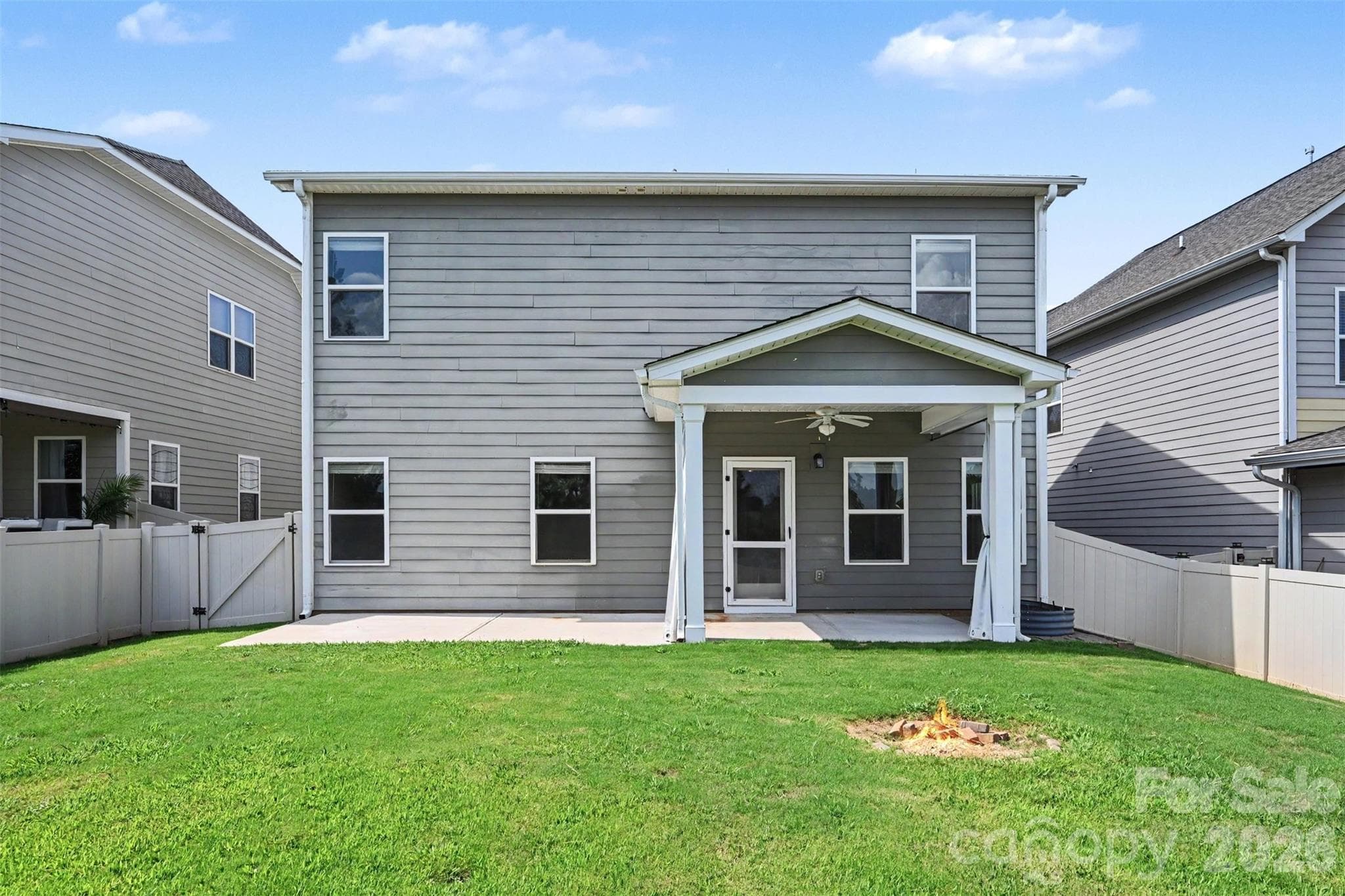 Single Family Residence at 230 Sycamore Drive, Lancaster, photo 23 of 37