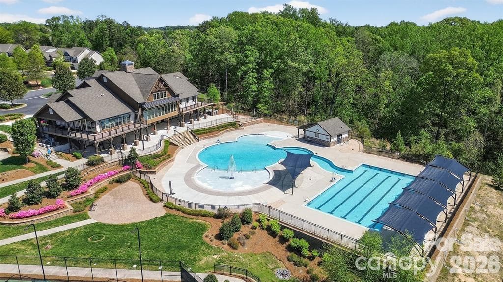Townhouse at 306 Ascot Run Way, Fort Mill, photo 28 of 32