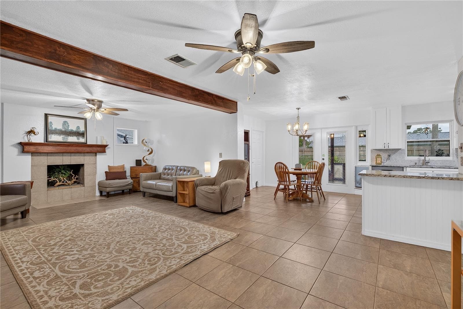 Single Family Residence at 5010 STOLLS AVE, TAMPA, photo 10 of 47