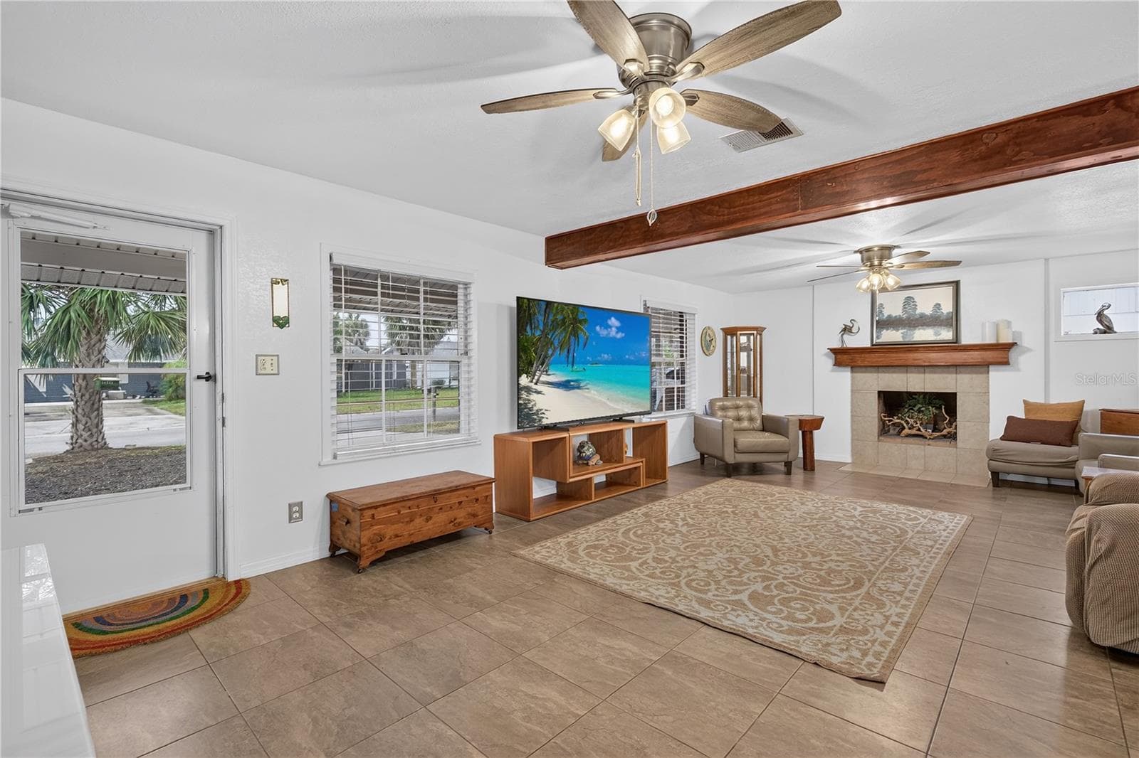 Single Family Residence at 5010 STOLLS AVE, TAMPA, photo 9 of 47
