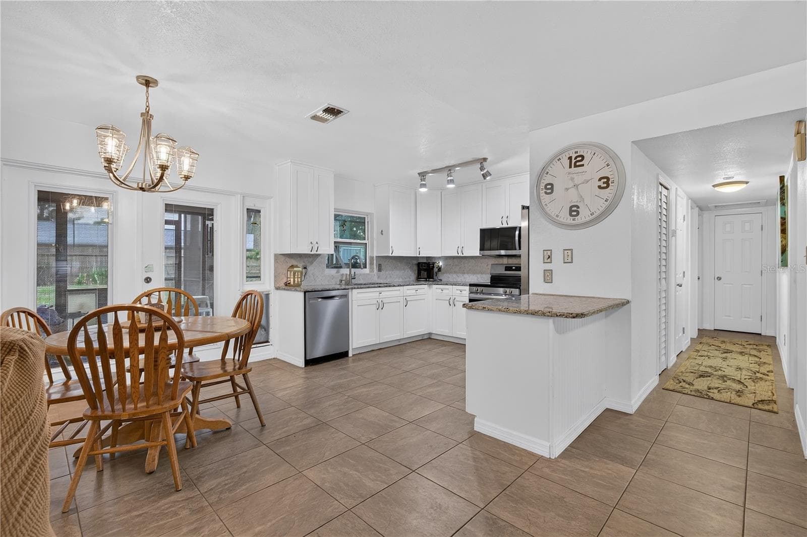 Single Family Residence at 5010 STOLLS AVE, TAMPA, photo 14 of 47