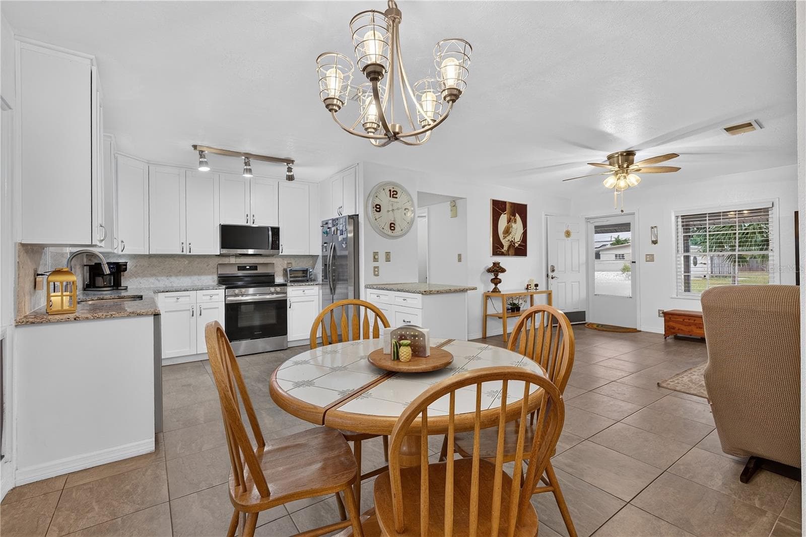 Single Family Residence at 5010 STOLLS AVE, TAMPA, photo 15 of 47