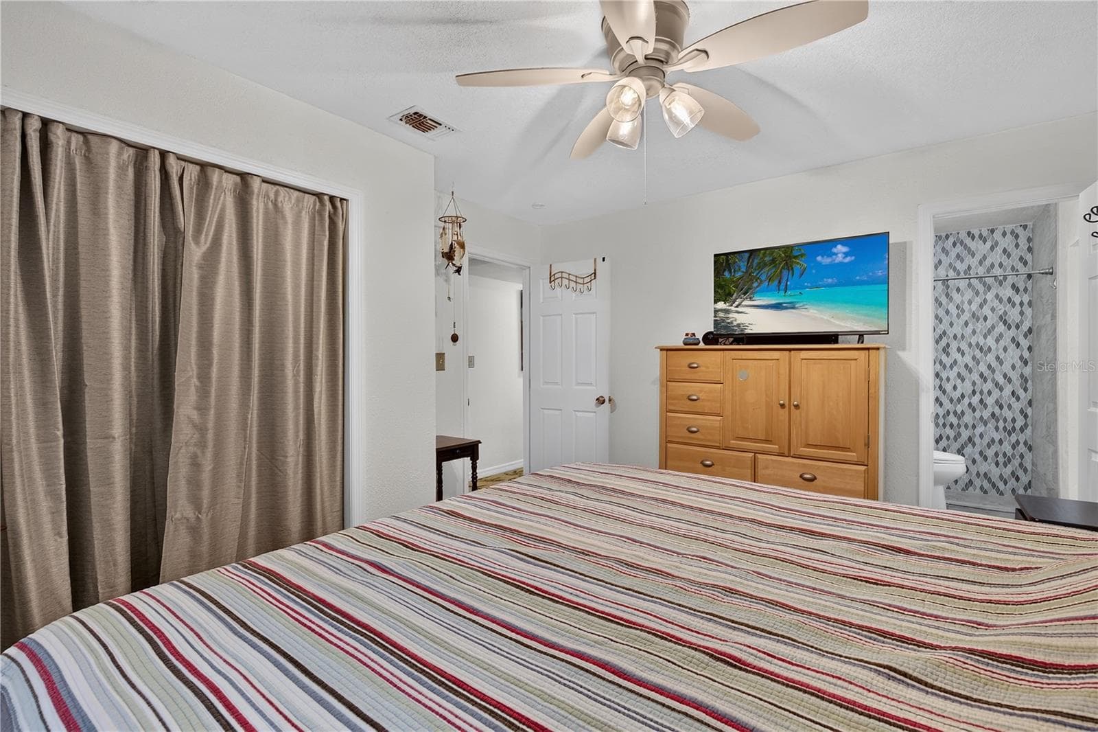 Single Family Residence at 5010 STOLLS AVE, TAMPA, photo 22 of 47