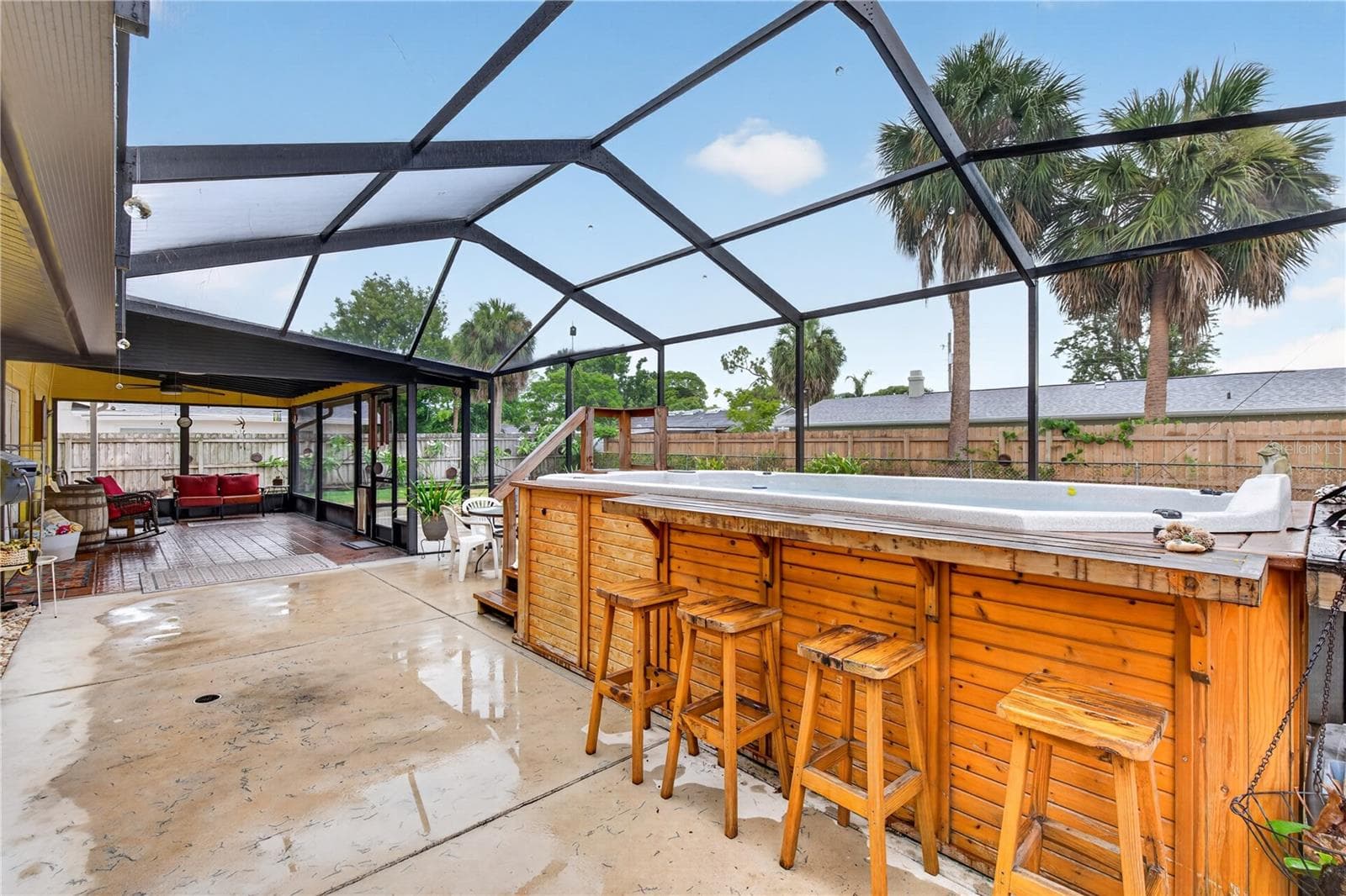 Single Family Residence at 5010 STOLLS AVE, TAMPA, photo 33 of 47