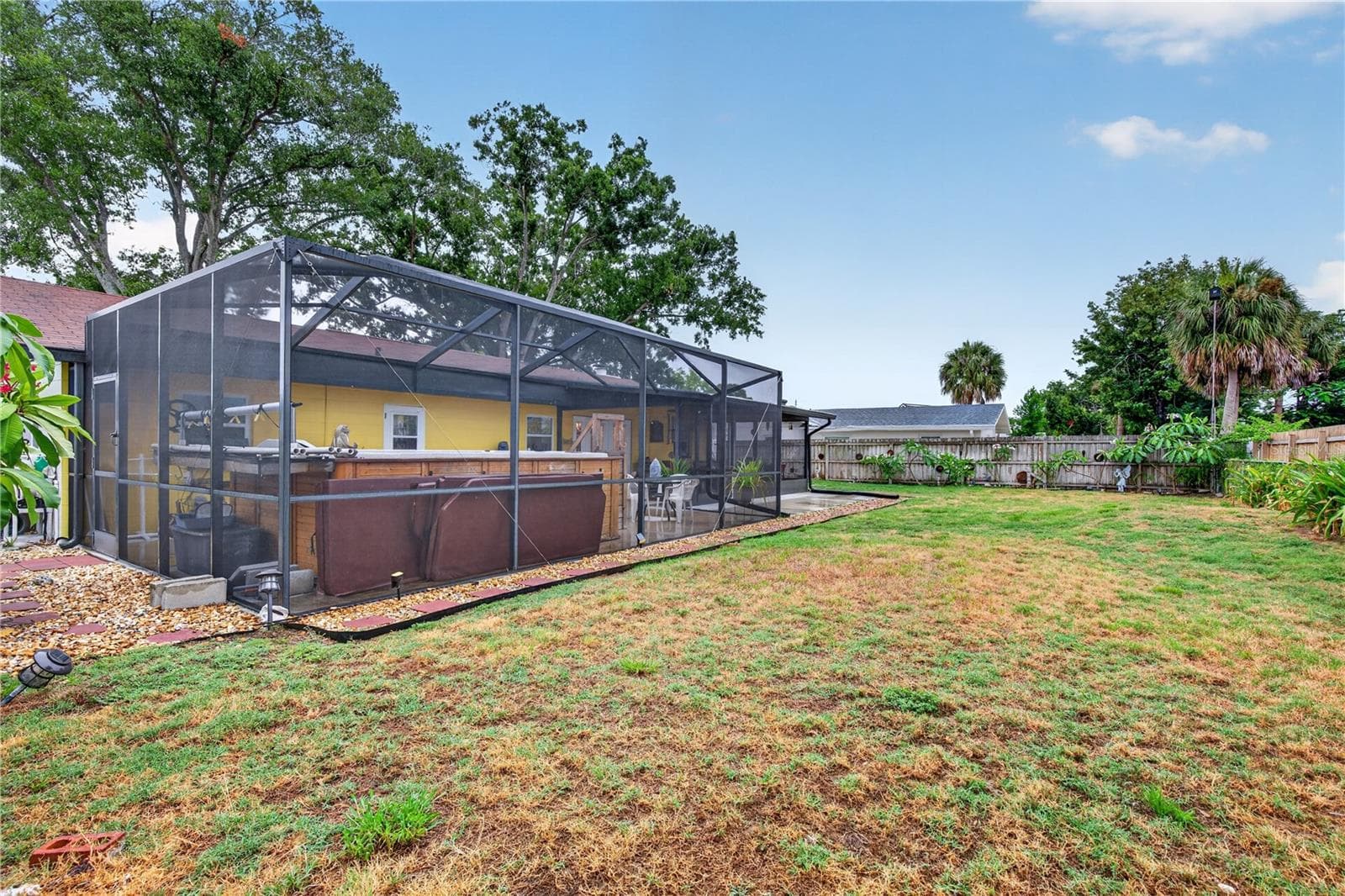 Single Family Residence at 5010 STOLLS AVE, TAMPA, photo 36 of 47