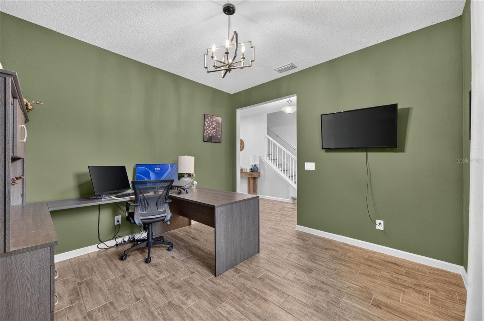 Single Family Residence at 2340 SIRENA LN, MOUNT DORA, photo 8 of 64