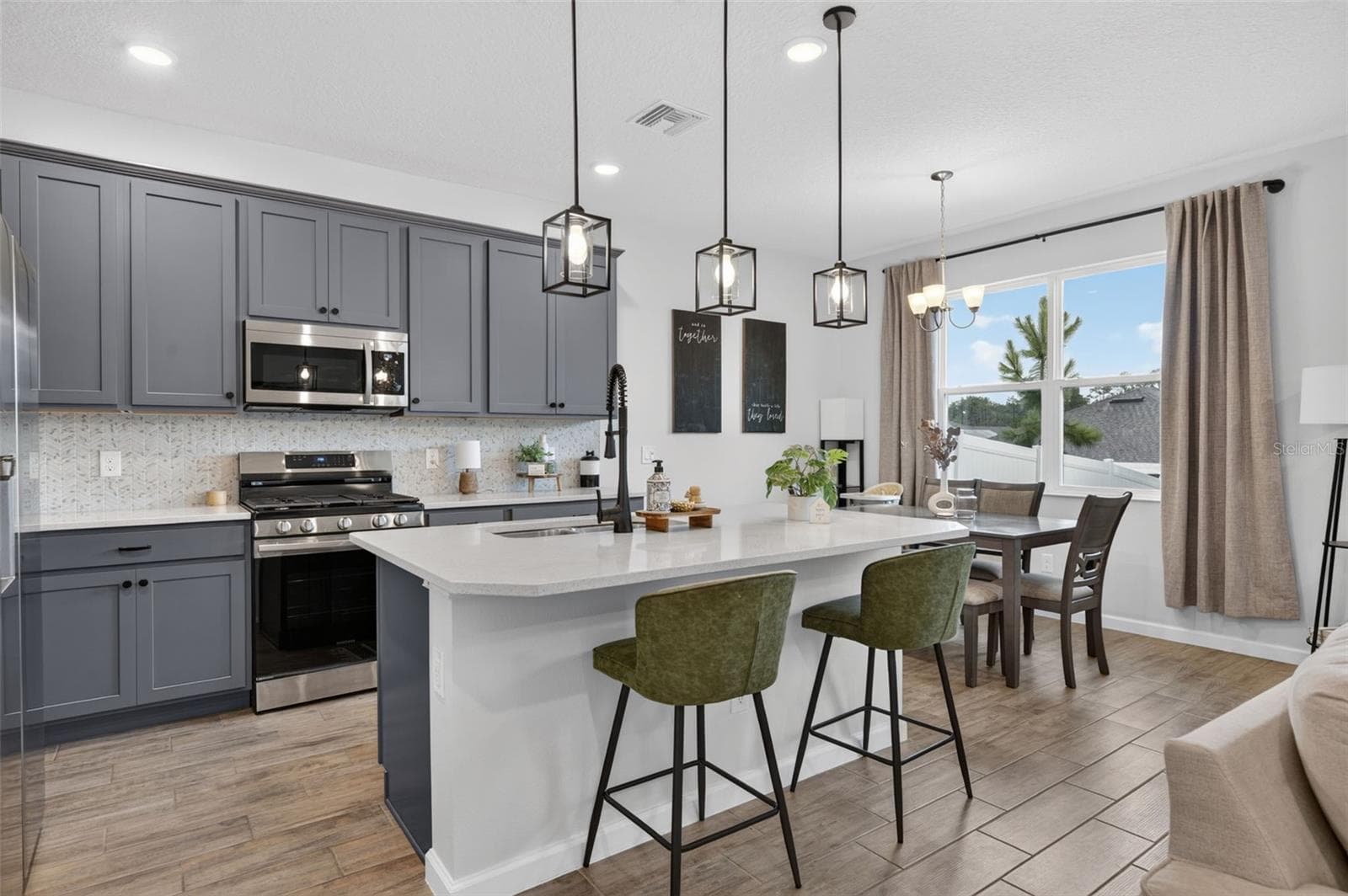 Single Family Residence at 2340 SIRENA LN, MOUNT DORA, photo 15 of 64