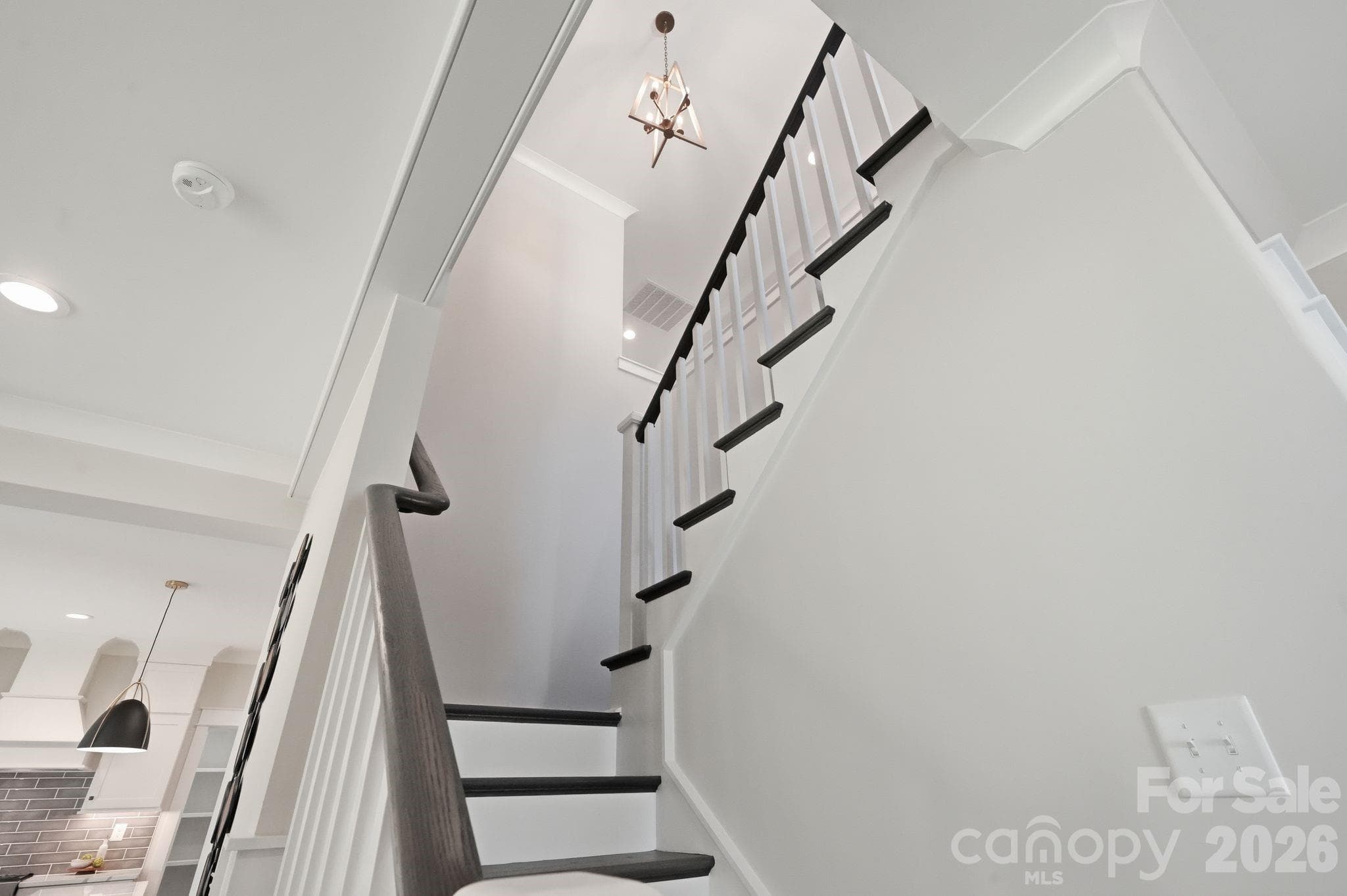 Single Family Residence at 4020 Avalon Avenue, Charlotte, photo 14 of 30