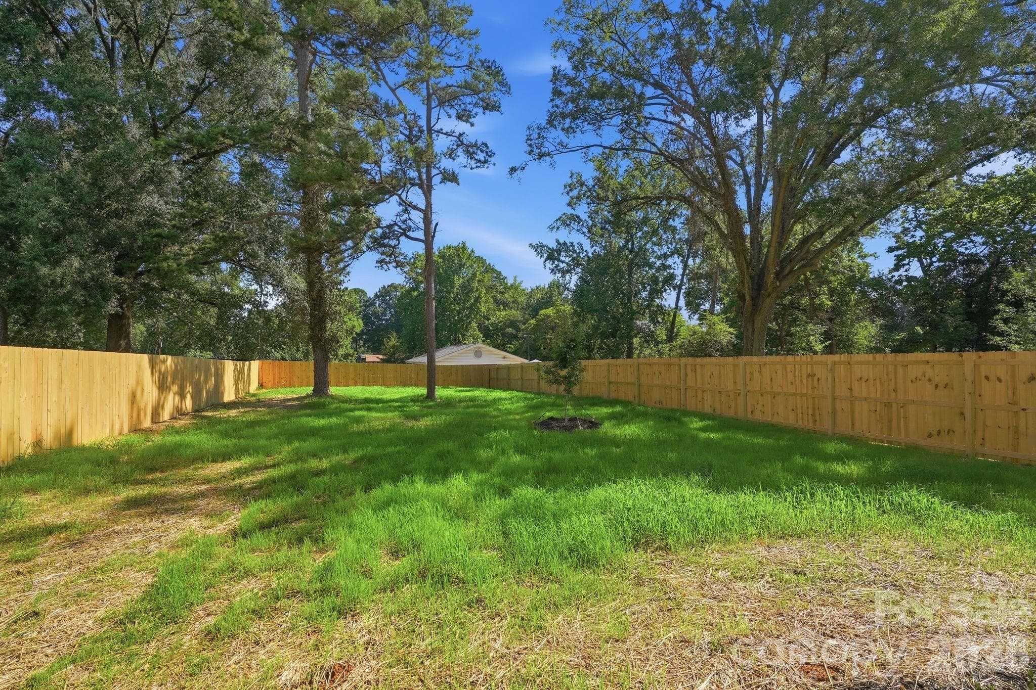 Single Family Residence at 4020 Avalon Avenue, Charlotte, photo 27 of 30