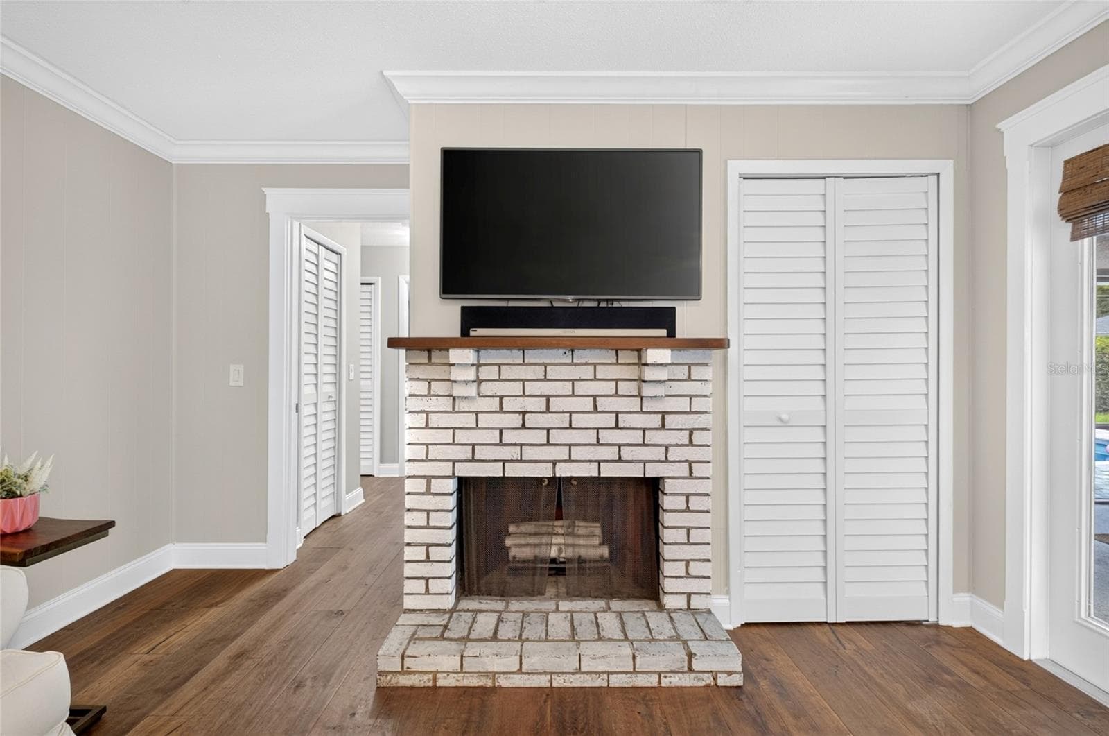 Wood Burning Fireplace - 722 S RANGER BLVD, WINTER PARK