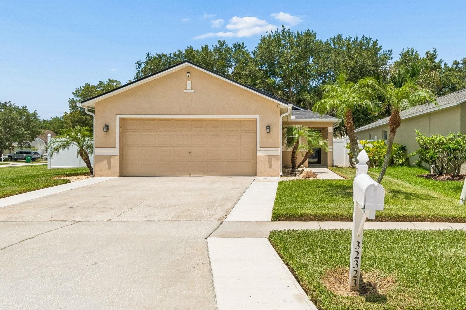 Single Family Residence at 32323 FISH HOOK LOOP, WESLEY CHAPEL, photo 4 of 76