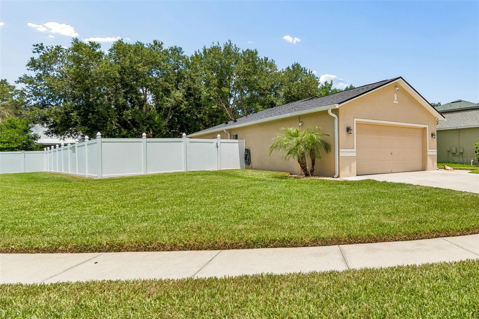 Single Family Residence at 32323 FISH HOOK LOOP, WESLEY CHAPEL, photo 6 of 76