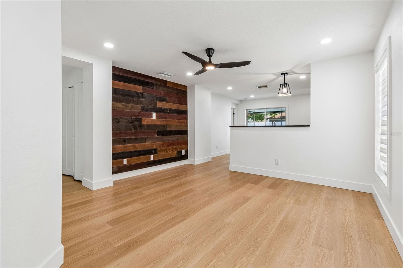 Single Family Residence at 32323 FISH HOOK LOOP, WESLEY CHAPEL, photo 12 of 76