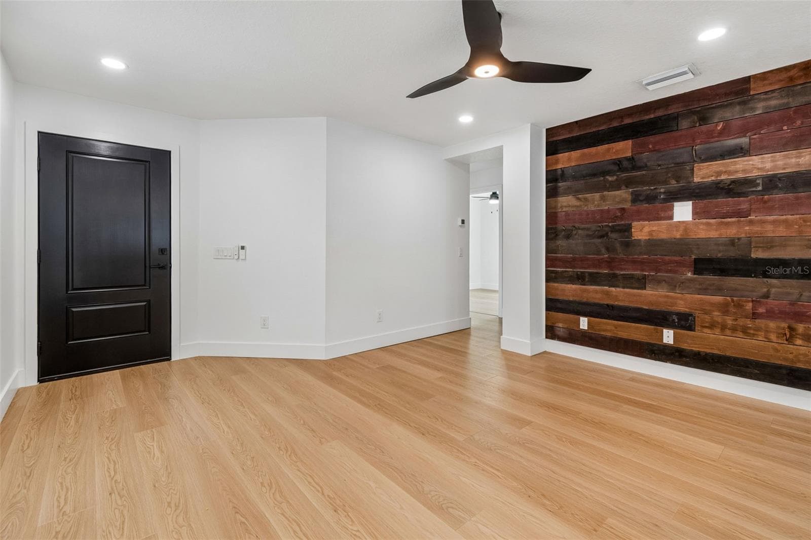 Family room - 32323 FISH HOOK LOOP, WESLEY CHAPEL